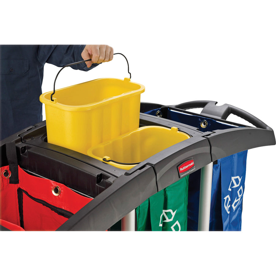 Rubbermaid Commercial 10-quart Sanitizing Caddy - 2.50 gal - 8" x 14" x 7.5" - Yellow - 1 Each -
