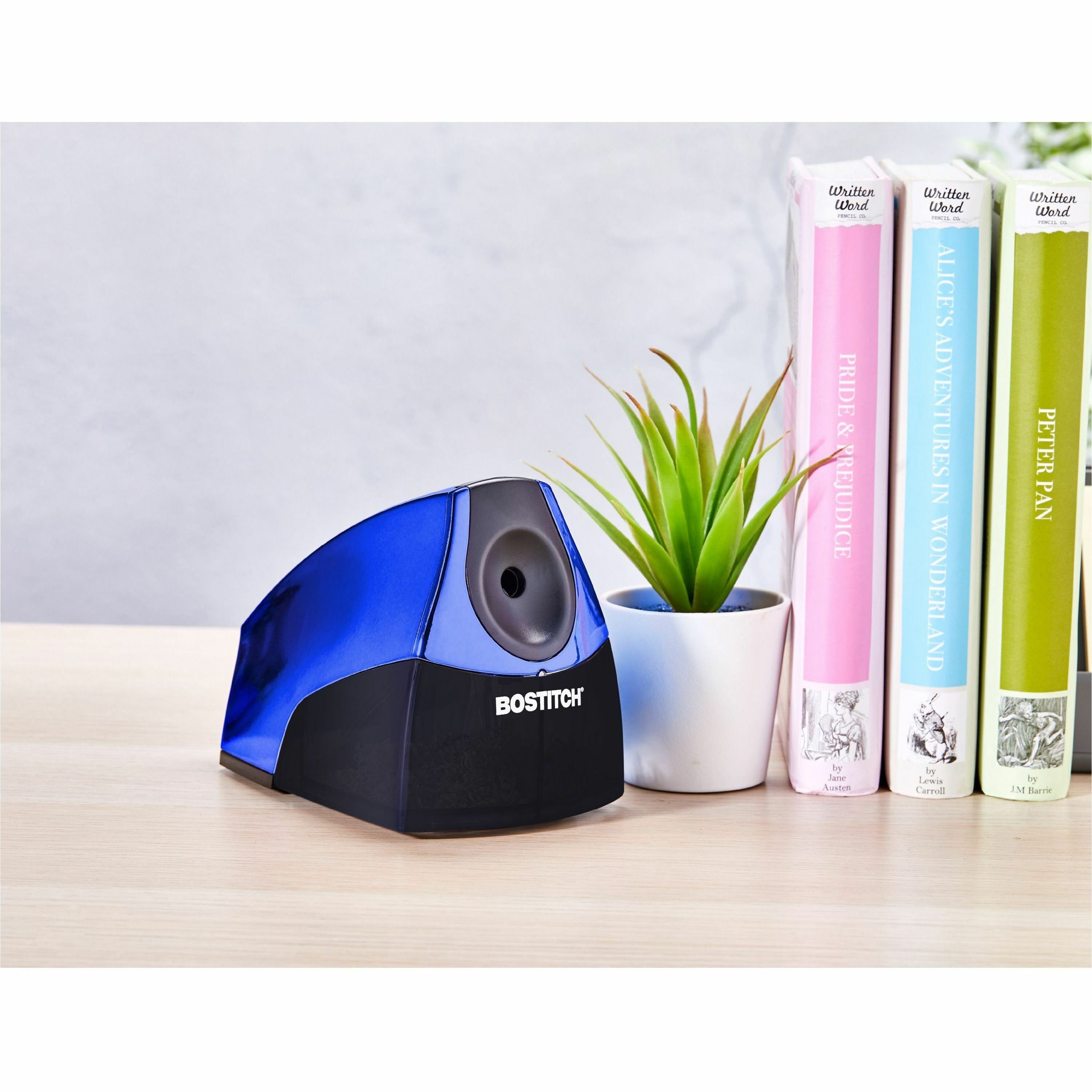 bostitch-personal-electric-pencil-sharpener-x-4-width-x-83-depth-blue-1-each_boseps4bluem - 2