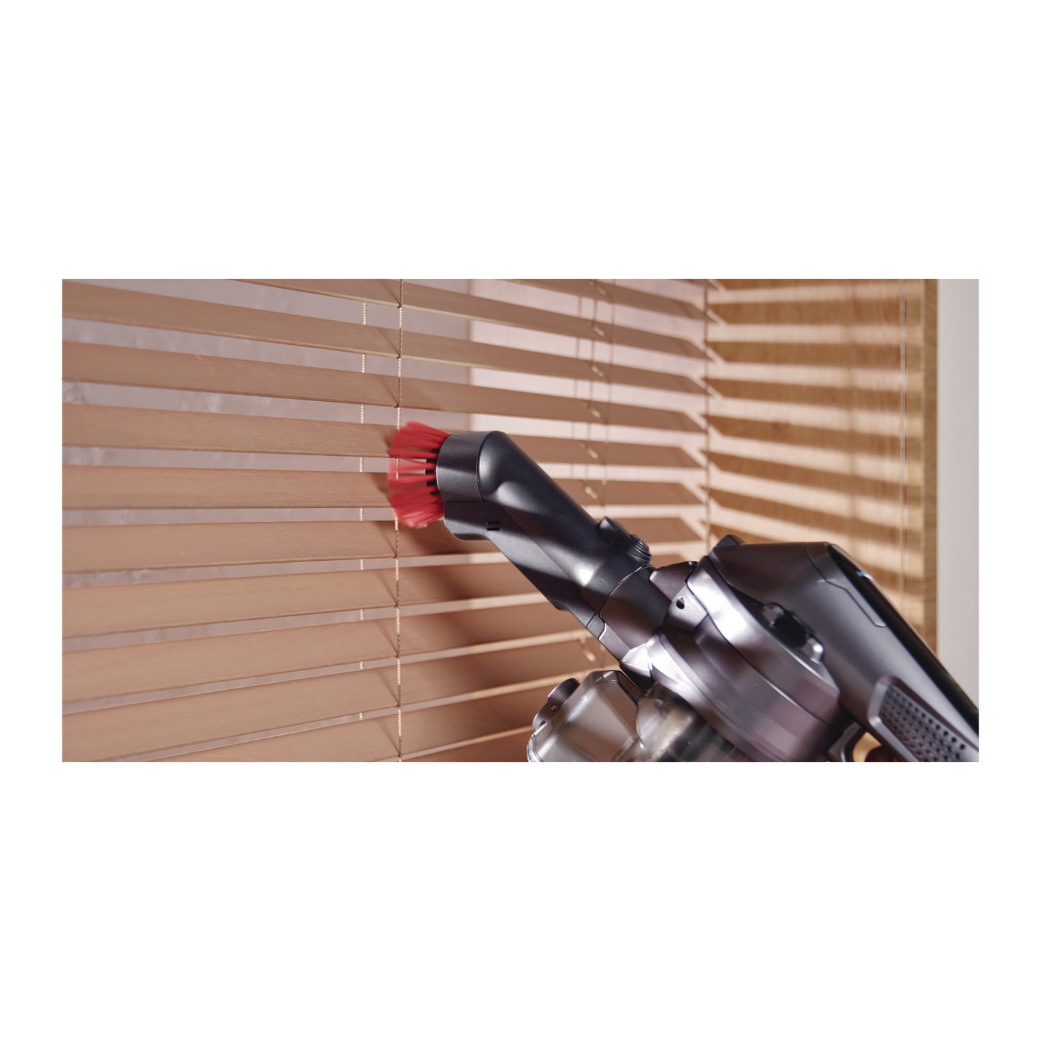 aeromax-pro-vc16-cordless-vacuum-85-cleaning-path-dark-silver_hwlhvc16ampsg01 - 2