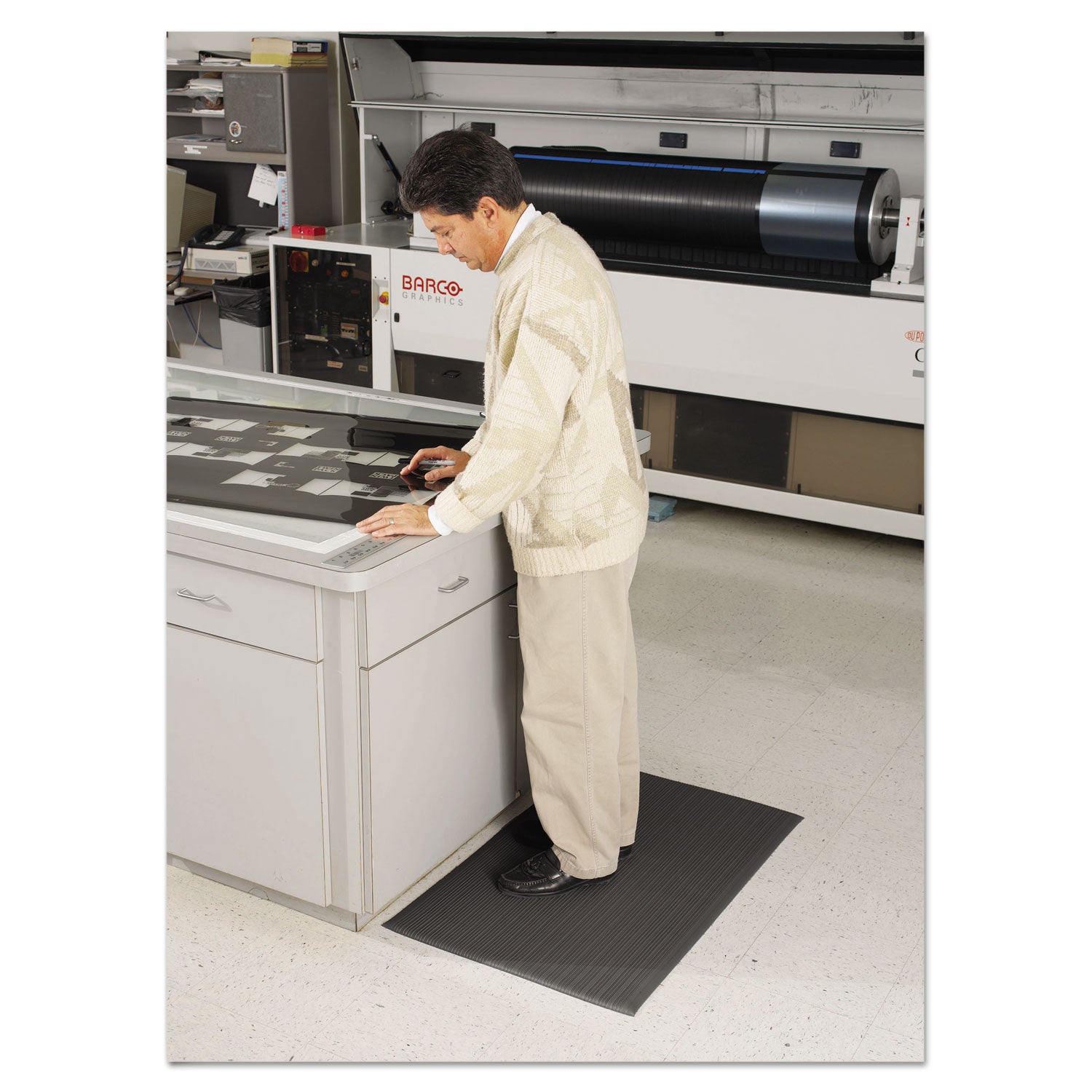 Air Step Antifatigue Mat, Polypropylene, 36 x 60, Black -