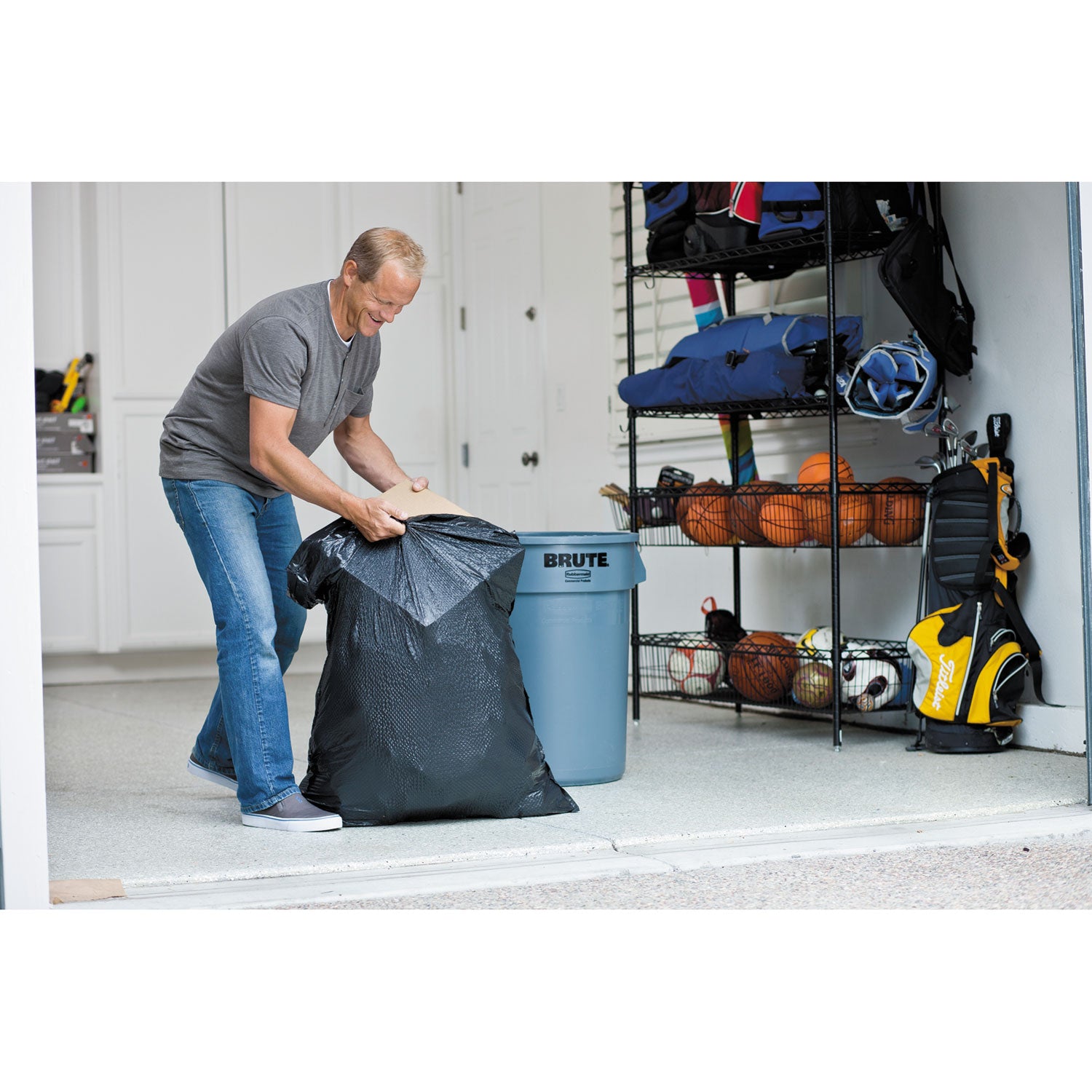 forceflexplus-drawstring-large-trash-bags-30-gal-105-mil-30-x-32-black-70-box_clo70358 - 2