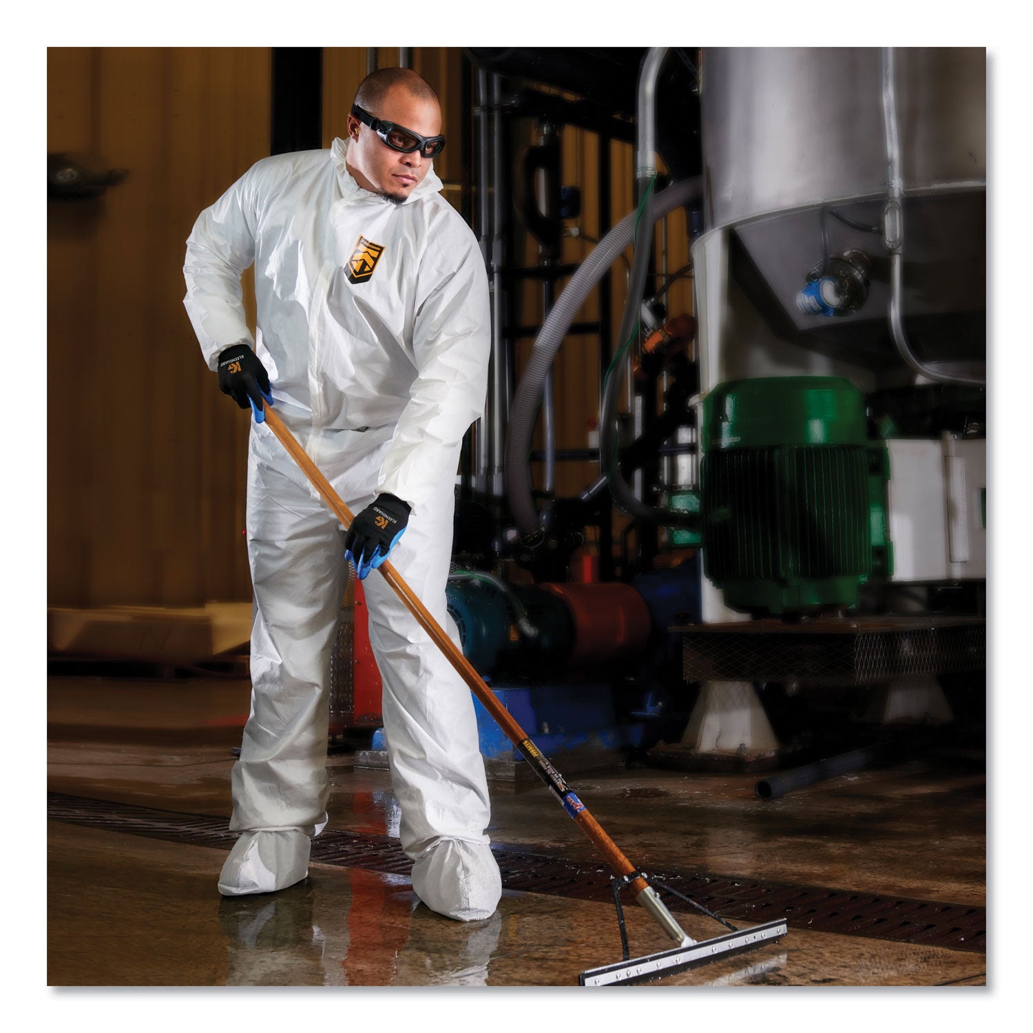 A40 Elastic-Cuff, Ankle, Hood and Boot Coveralls, 2X-Large, White, 25/Carton -