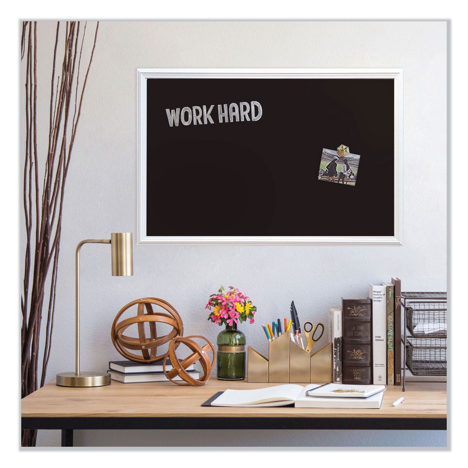 magnetic-chalkboard-with-decor-frame-30-x-20-black-surface-white-wood-frame_ubr2073u0001 - 2