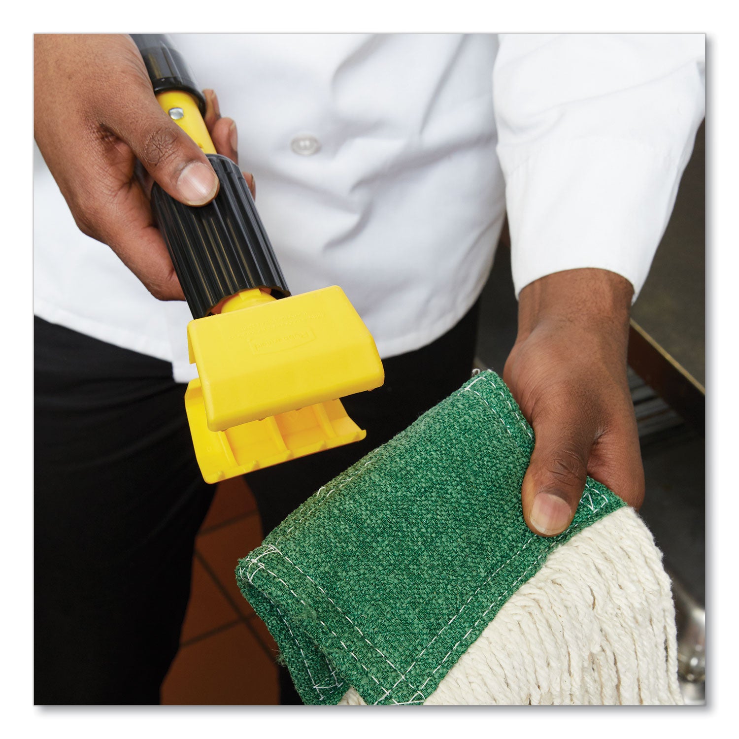 Fiberglass Gripper Mop Handle, 1" dia x 60", Gray/Yellow -
