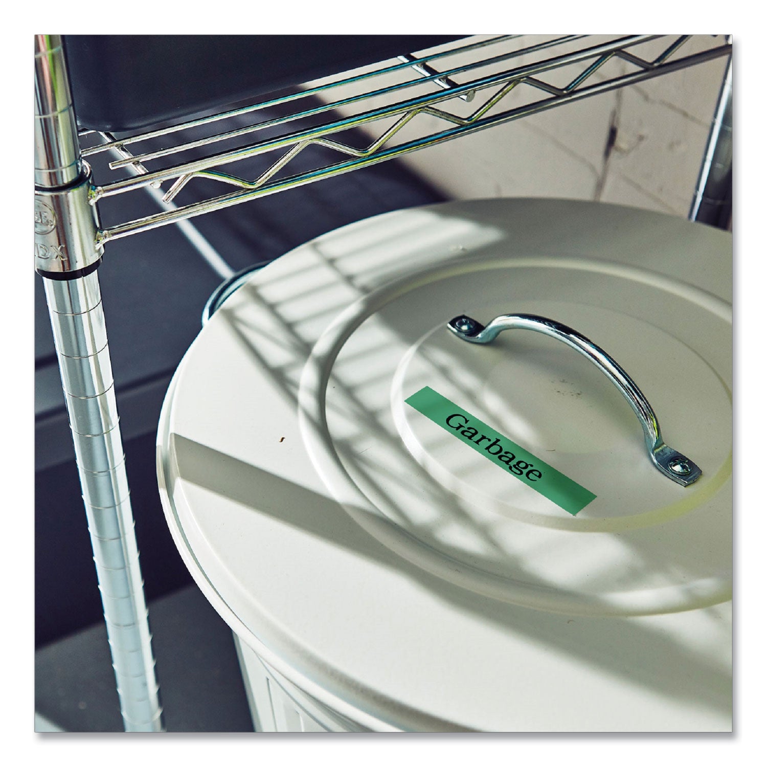 tze-laminated-removable-label-tapes-094-x-262-ft-black-on-green_brttze751cs - 2