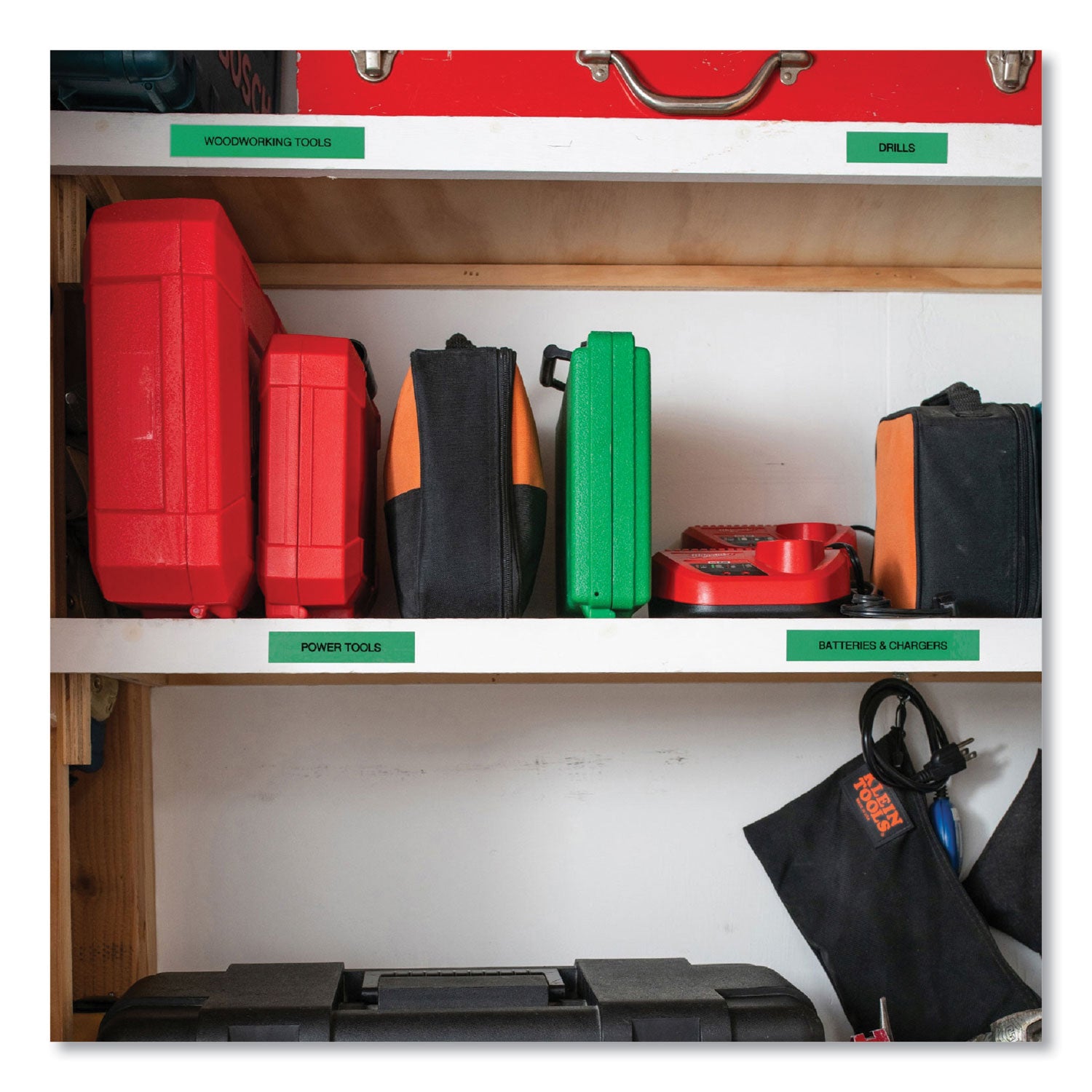 tze-laminated-removable-label-tapes-047-x-262-ft-black-on-green_brttze731cs - 2