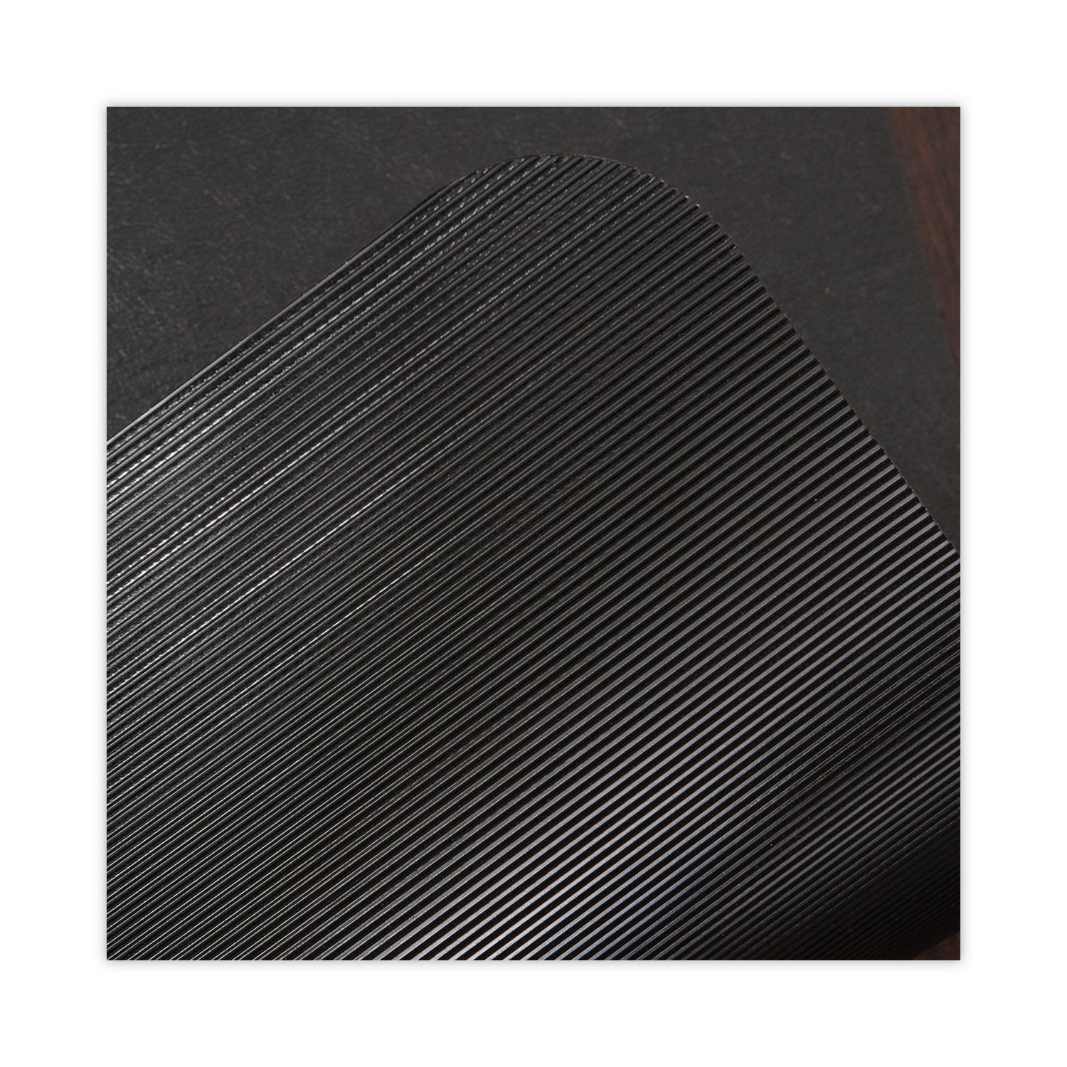 floor+mate-for-hard-floor-to-medium-pile-carpet-up-to-075-36-x-48-black_esr121541 - 2