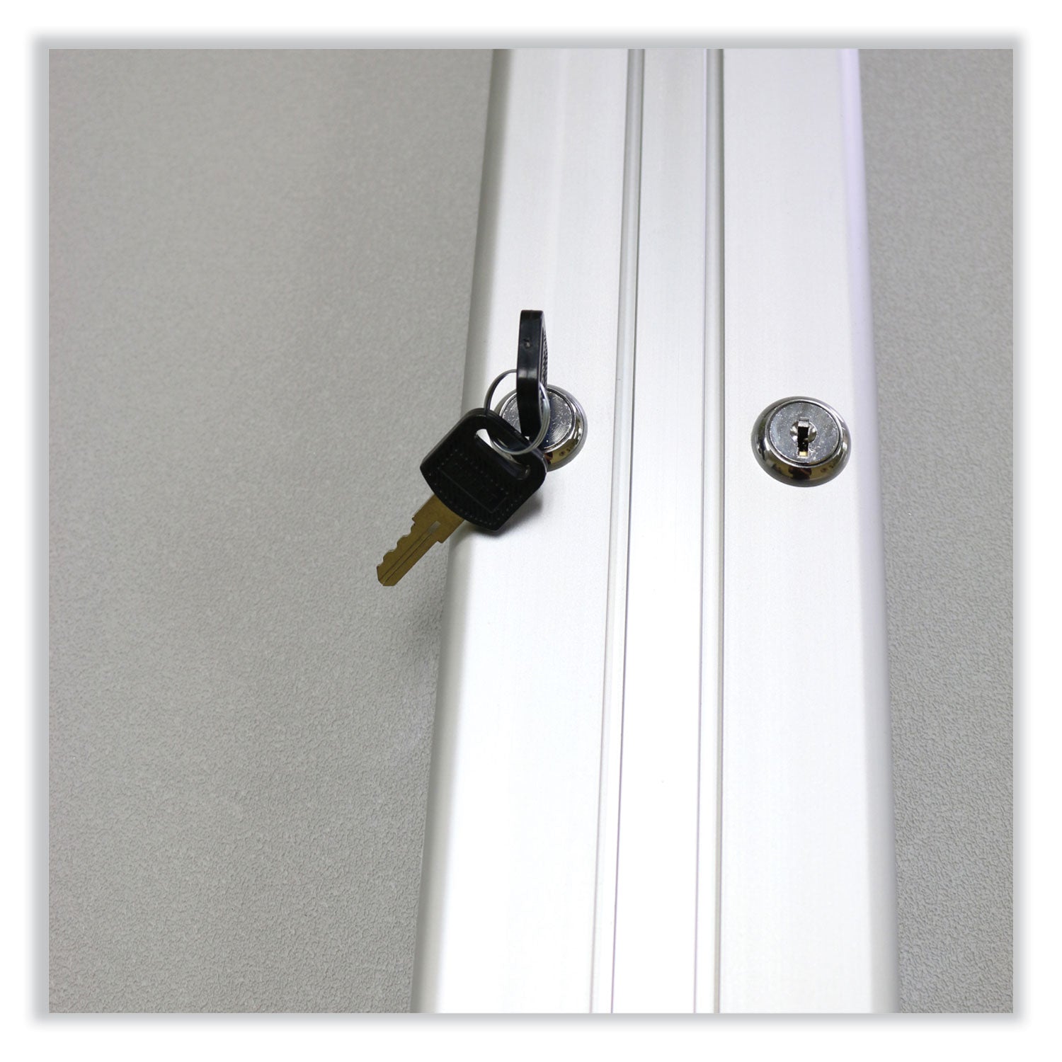 enclosed-outdoor-bulletin-board-72-x-36-silver-surface-satin-aluminum-frame-ships-in-7-10-business-days_ghepa33672vx193 - 2