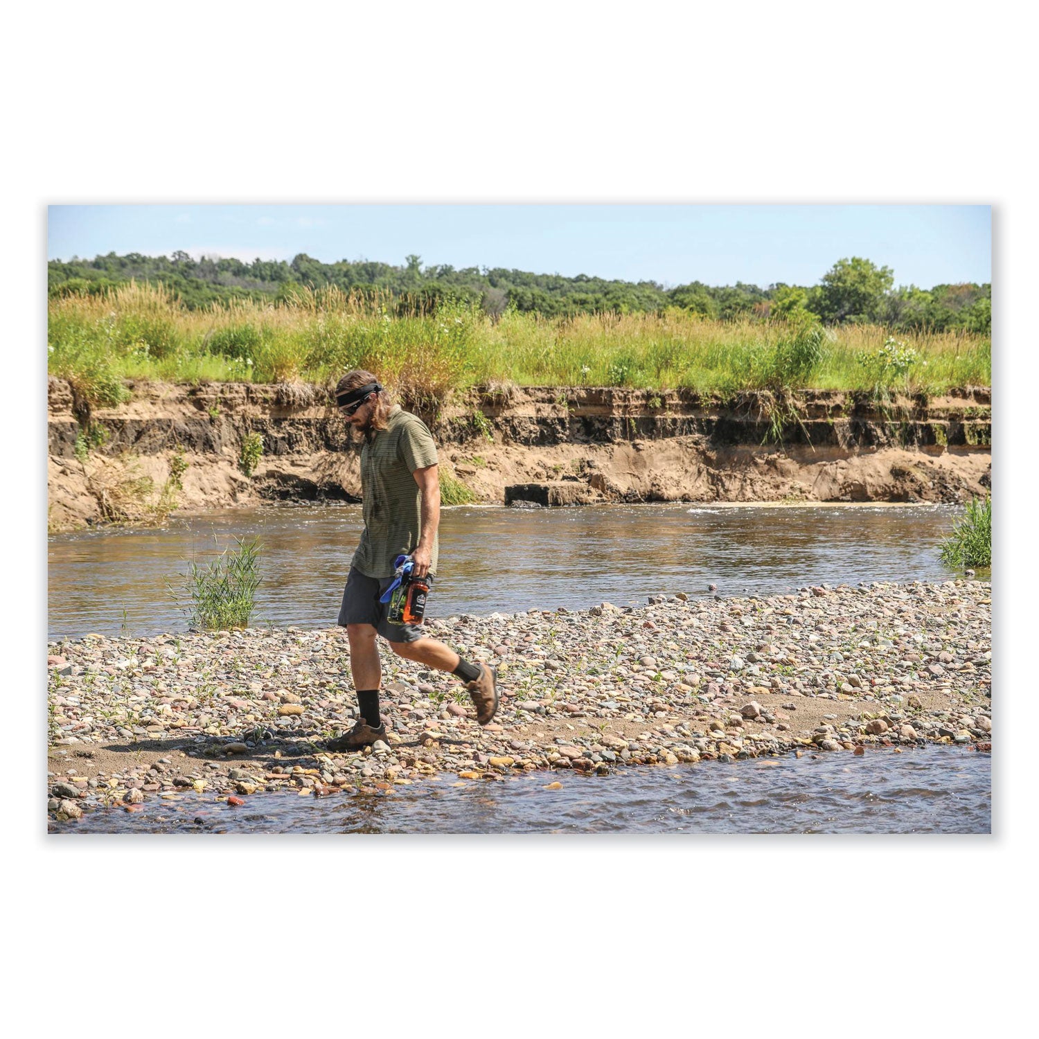 chill-its-6705-cooling-embedded-polymers-hook-and-loop-bandana-headband-one-size-fit-most-black-ships-in-1-3-business-days_ego12333 - 2