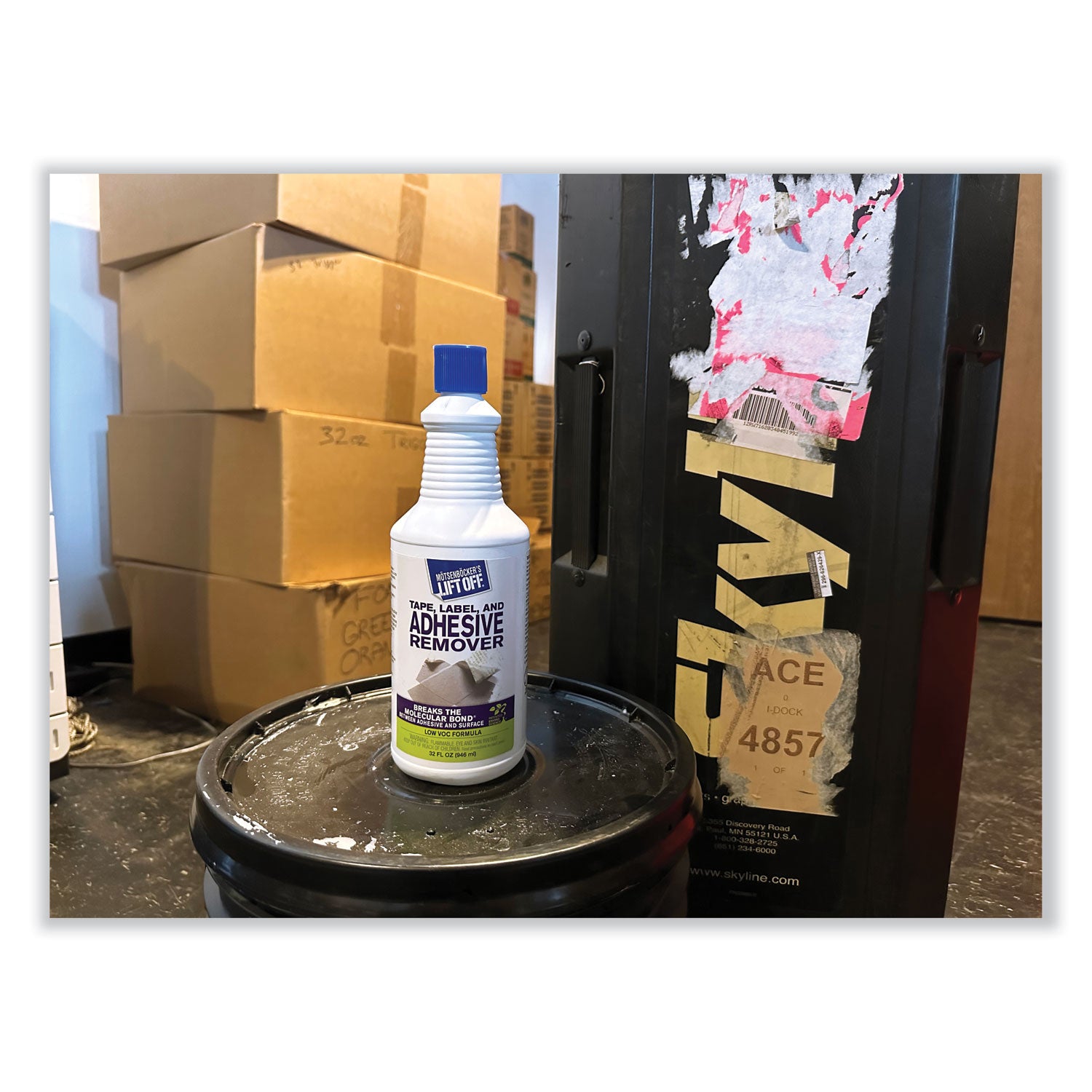 tape-label-and-adhesive-remover-32oz-pour-bottle-6-carton_mot40703 - 2