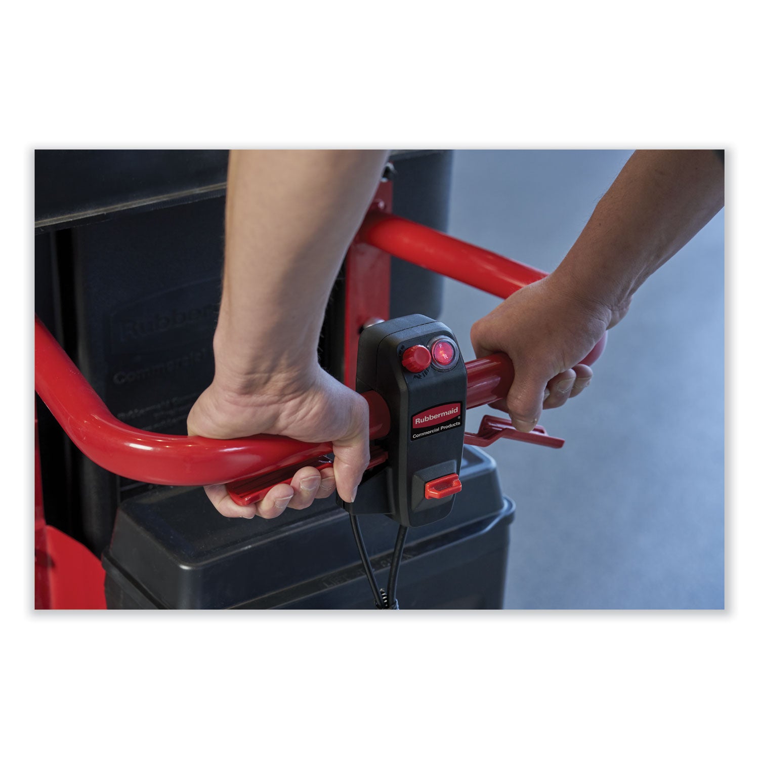 motorized-roto-tilt-truck-101-gal-850-lb-capacity-plastic-black_rcp2173519 - 2