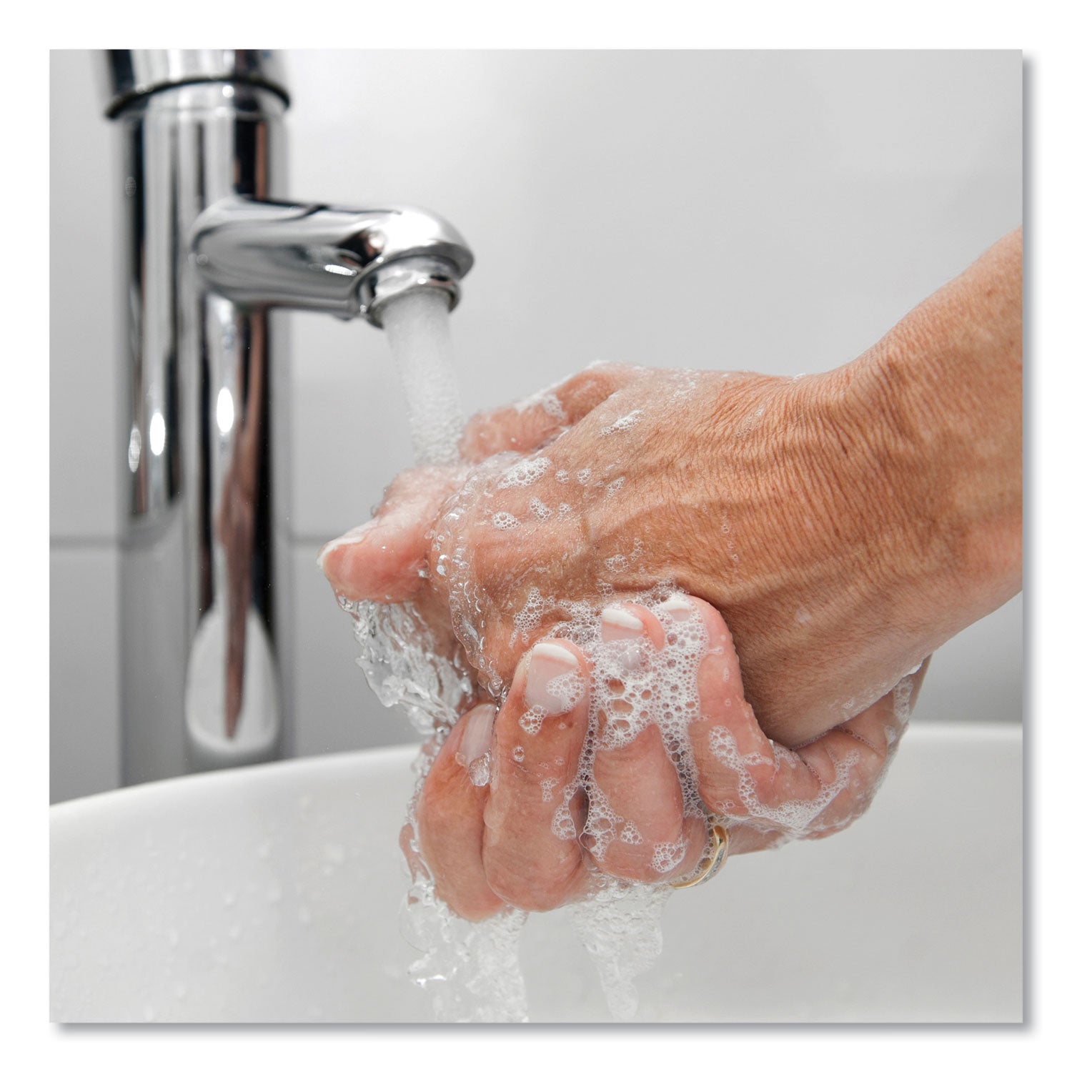 luxury-liquid-soap-soft-rose-scent-1l-refill-6-carton_trk400032 - 2
