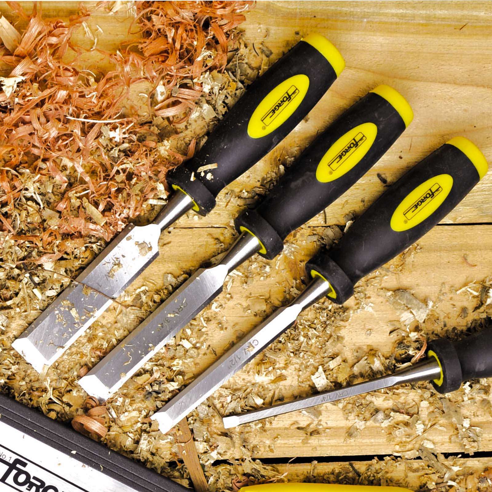 1.13"W Chrome Vanadium Steel Wood Chisel - 3