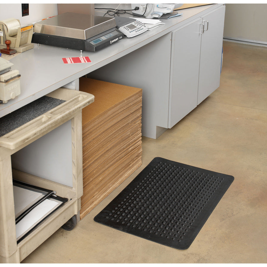 Genuine Joe Flex Step Rubber Anti-Fatigue Mats - Warehouse - 60" Length x 36" Width - Rubber - Black - 1Each - 