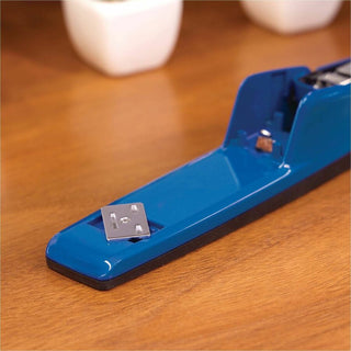 Swingline 747 Business Stapler - 25 of 20lb Paper Sheets Capacity - 210 Staple Capacity - Full Strip - 1/4" Staple Size - 1 Each - Royal Blue