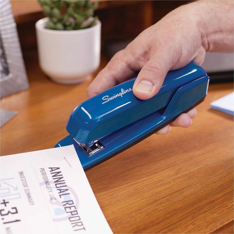 Swingline 747 Business Stapler - 25 of 20lb Paper Sheets Capacity - 210 Staple Capacity - Full Strip - 1/4" Staple Size - 1 Each - Royal Blue