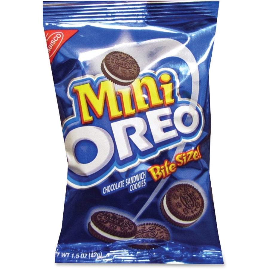 oreo-mini-chocolate-sandwich-cookies-vanilla-chocolate-packet-1-serving-pack-175-oz-60-carton_nfg0001 - 1
