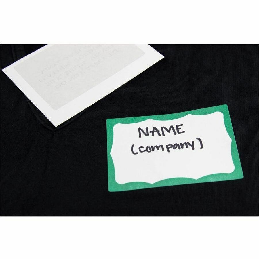 SICURIX Self-adhesive Visitor Badge - 3 1/2" Width x 2 1/4" Length - White, Green - 100 / Box - Self-adhesive, Removable, Easy Peel