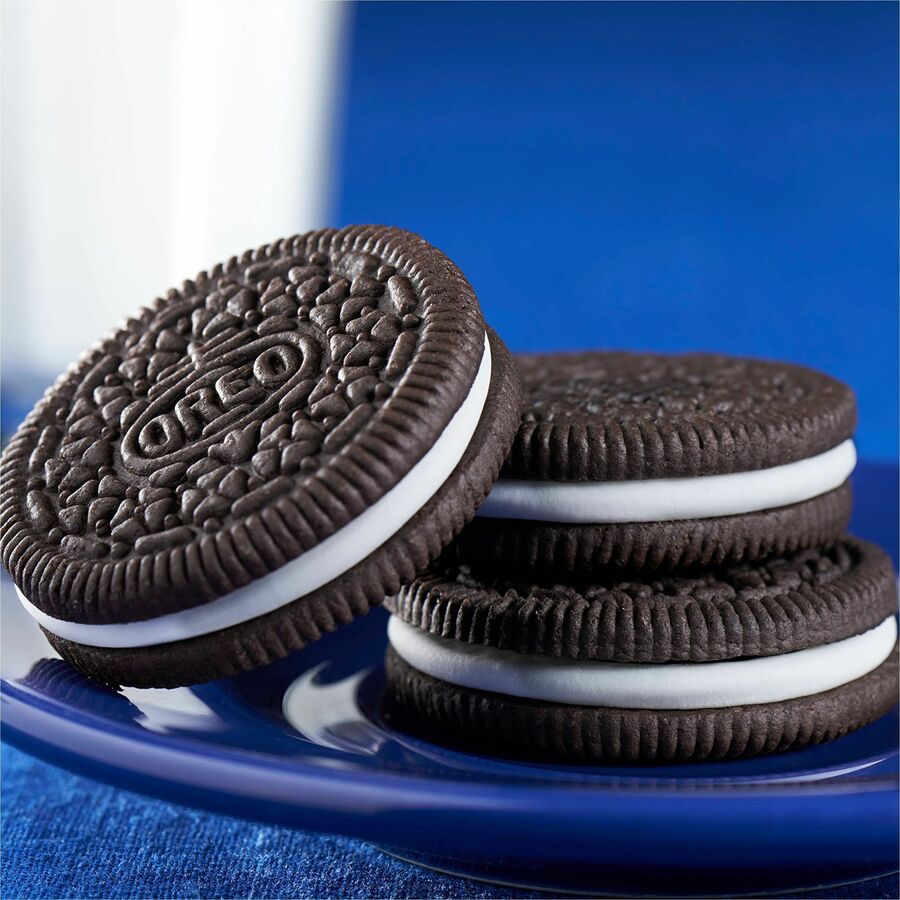 oreo-chocolate-sandwich-cookies-vanilla-1-serving-pack-180-oz-12-box_nfg40600 - 5