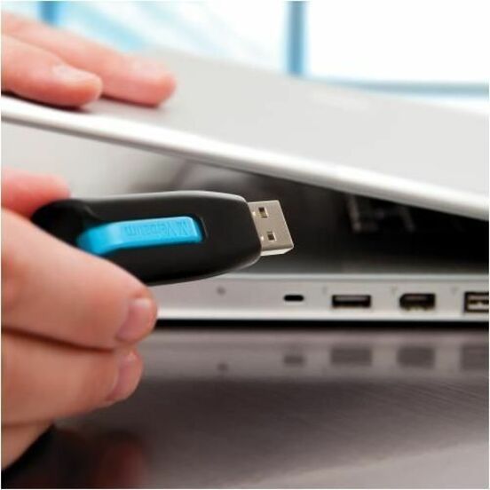 32GB Store 'n' Go V3 USB 3.2 Gen 1 Flash Drive - 2pk - Blue, Green - 32GB - 2 Pk - Blue, Green