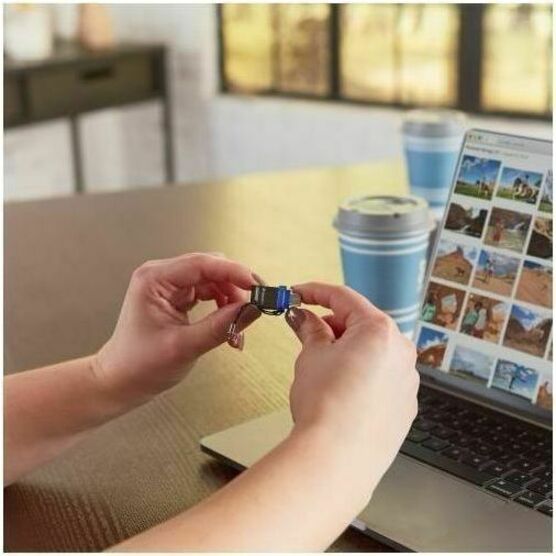 Store n' Go Dual USB 3.0 Flash Drive for USB-C Devices, 32 GB, Blue