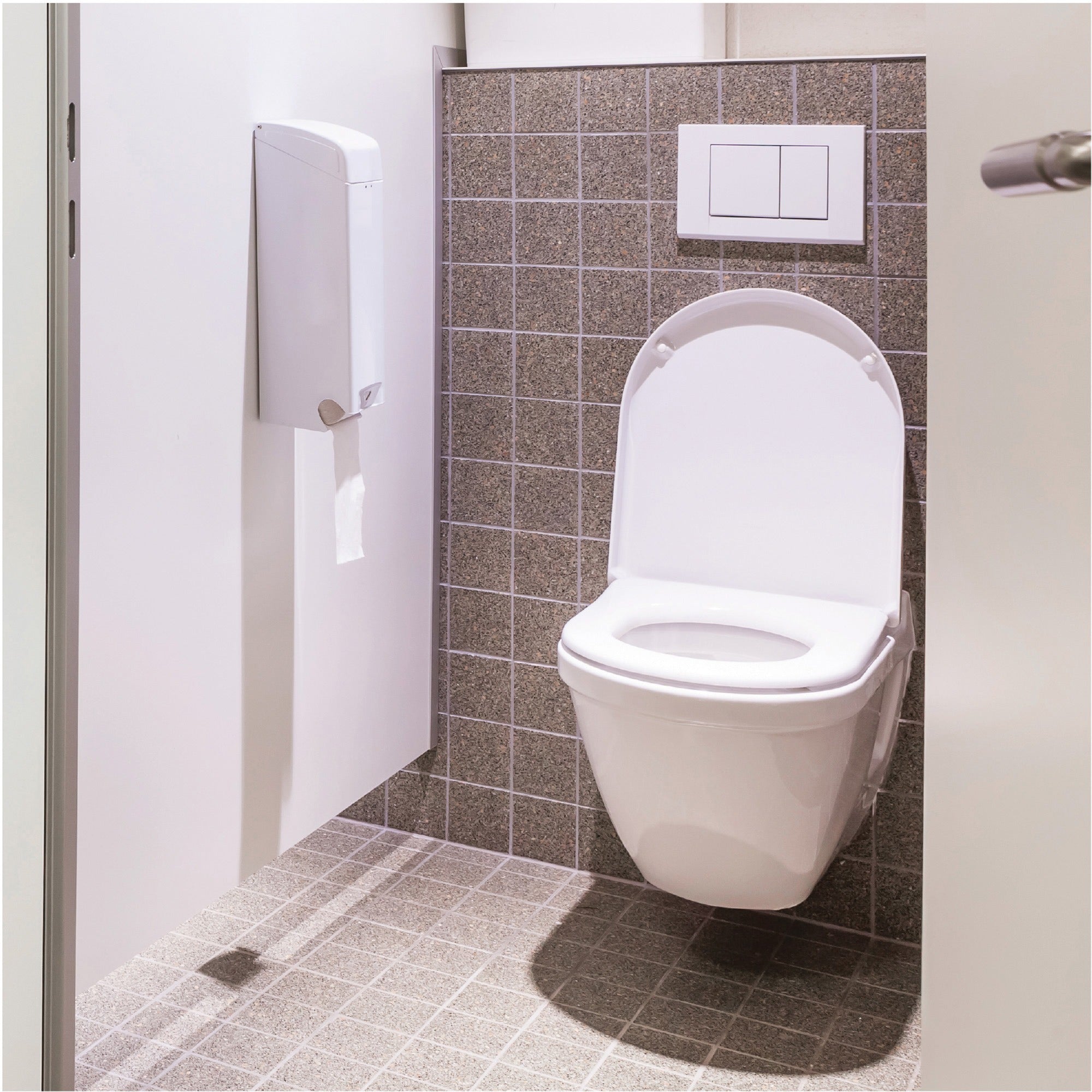genuine-joe-solutions-double-capacity-bath-tissue-2-ply-1000-sheets-roll-071-core-white-virgin-fiber-embossed-chlorine-free-for-bathroom-36-carton_gjo91000 - 2