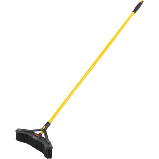 Rubbermaid Commercial Maximizer Push-To-Center 18" Brooms - Polypropylene Bristle - 58.1" Overall Length - Steel Handle - 6 / Carton