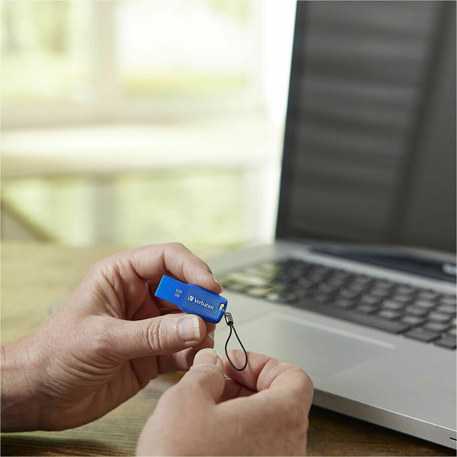 verbatim-128gb-ergo-usb-30-flash-drive-blue-the-verbatim-ergo-usb-drive-features-an-ergonomic-design-for-in-hand-comfort-and-cob-design-for-enhanced-reliability_ver70880 - 4