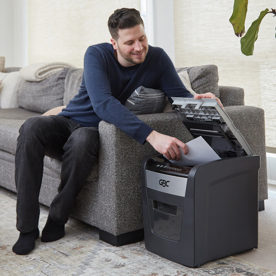 gbc-autofeed+-home-office-shredder-100m-micro-cut-100-sheets-continuous-shredder-micro-cut-6-per-pass-for-shredding-credit-card-paper-clip-staples-paper-p-5-20-minute-run-time-9-gal-wastebin-capacity-black_gbcwsm1757603 - 5