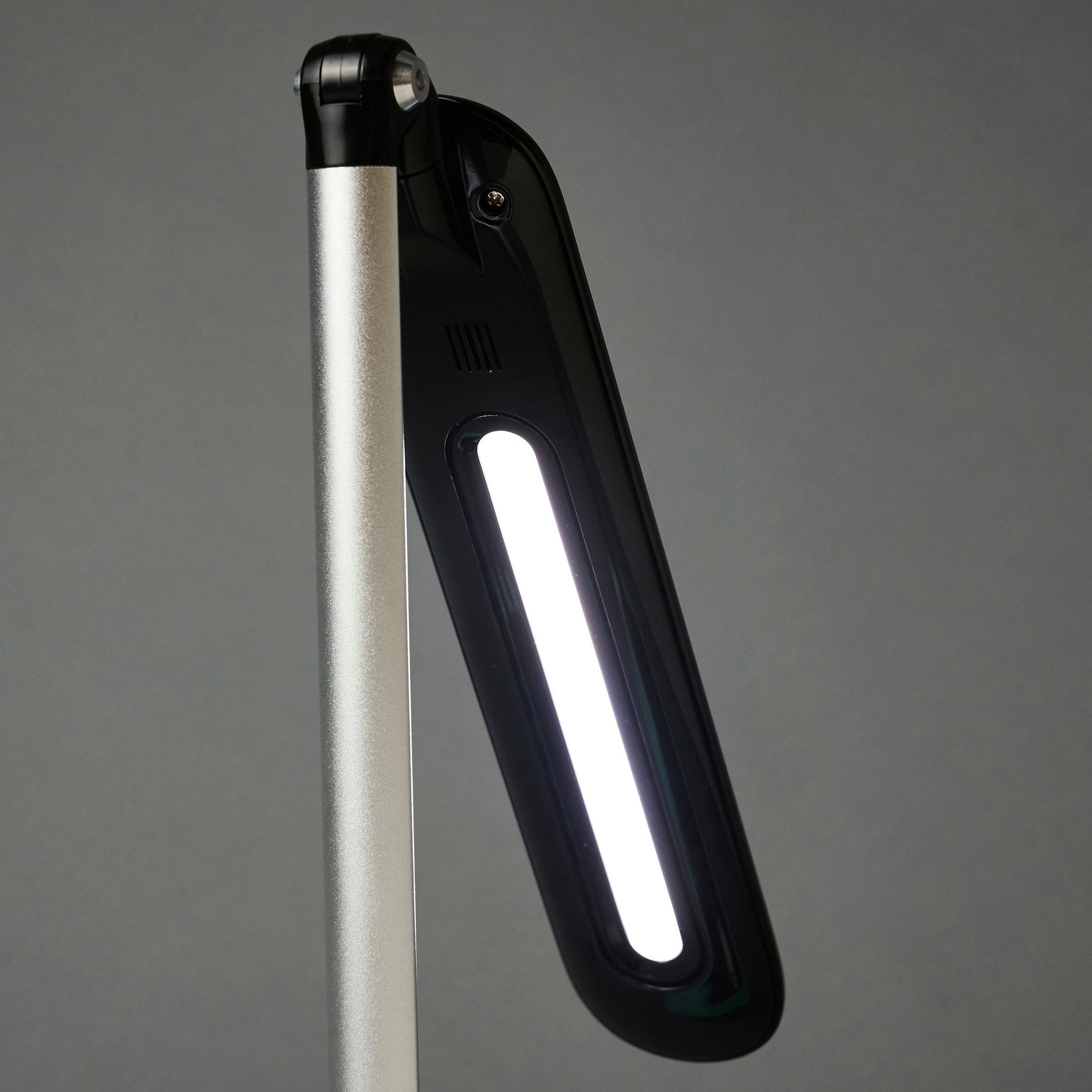 ottlite-wellness-desk-lamp-8-w-led-bulb-touch-activated-adjustable-arm-usb-charging-adjustable-brightness-adjustable-shade-450-lm-lumens-desk-mountable-black-black-for-tablet-phone_ottf1by9g59shpr - 4