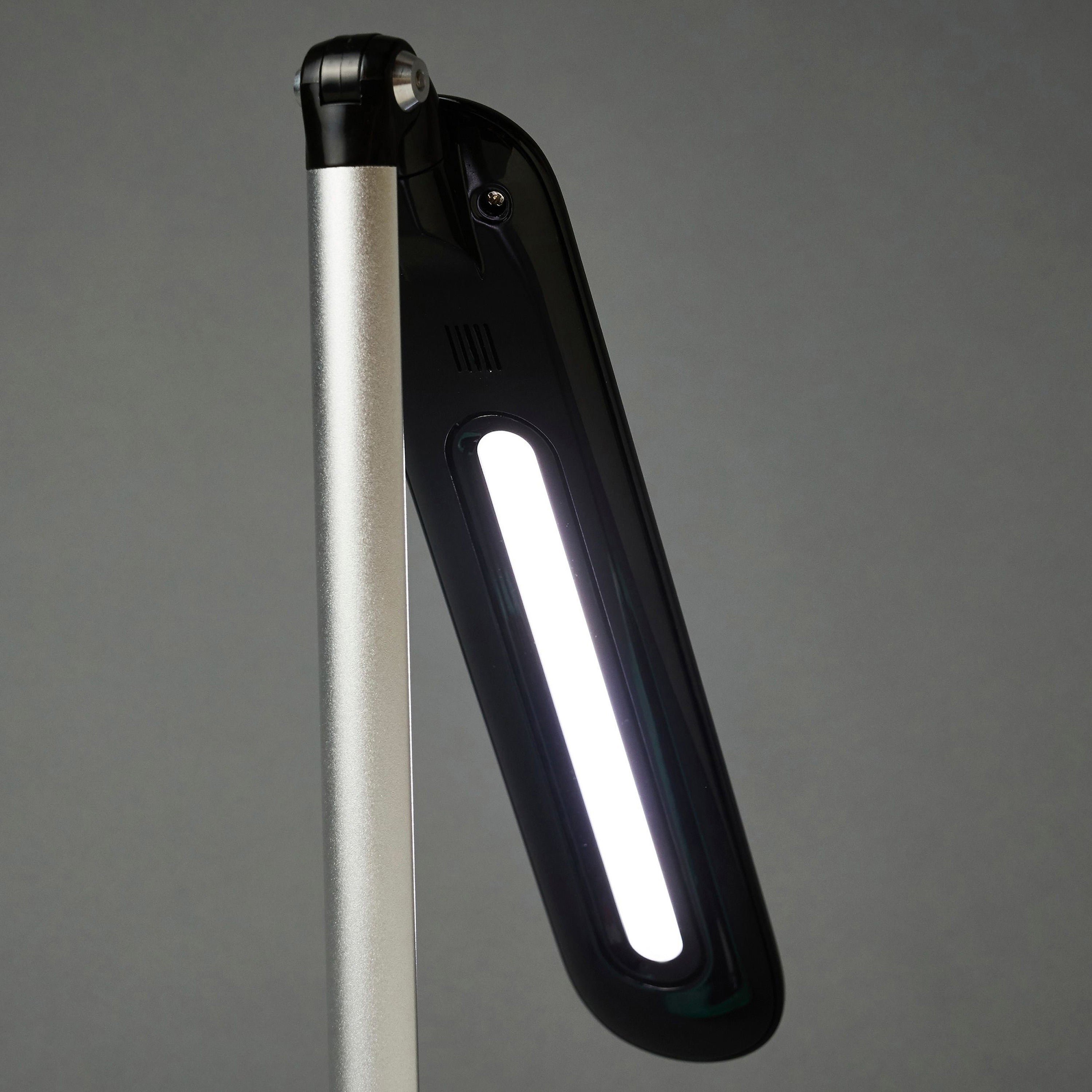 ottlite-wellness-desk-lamp-8-w-led-bulb-touch-activated-adjustable-arm-usb-charging-adjustable-brightness-adjustable-shade-450-lm-lumens-desk-mountable-black-black-for-tablet-phone_ottf1by9g59shpr - 4