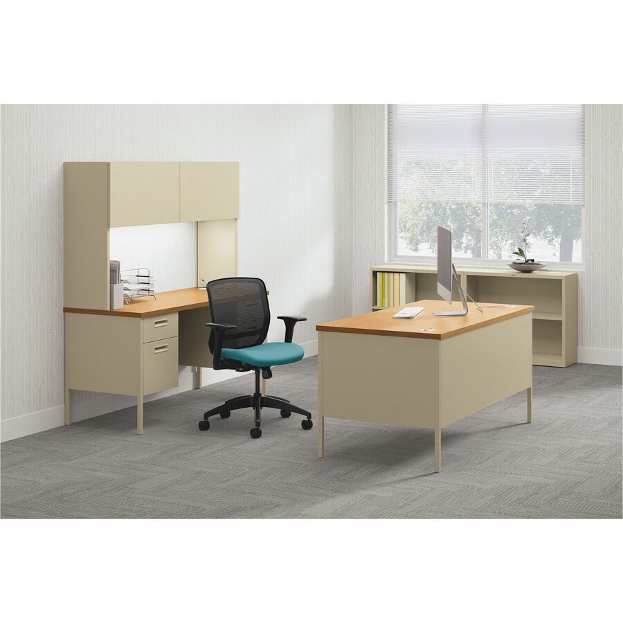 HON Metro Classic HP3276 Pedestal Desk - 4 x Box, File Drawer(s) - Double Pedestal - Square Edge - Finish: Harvest, Putty