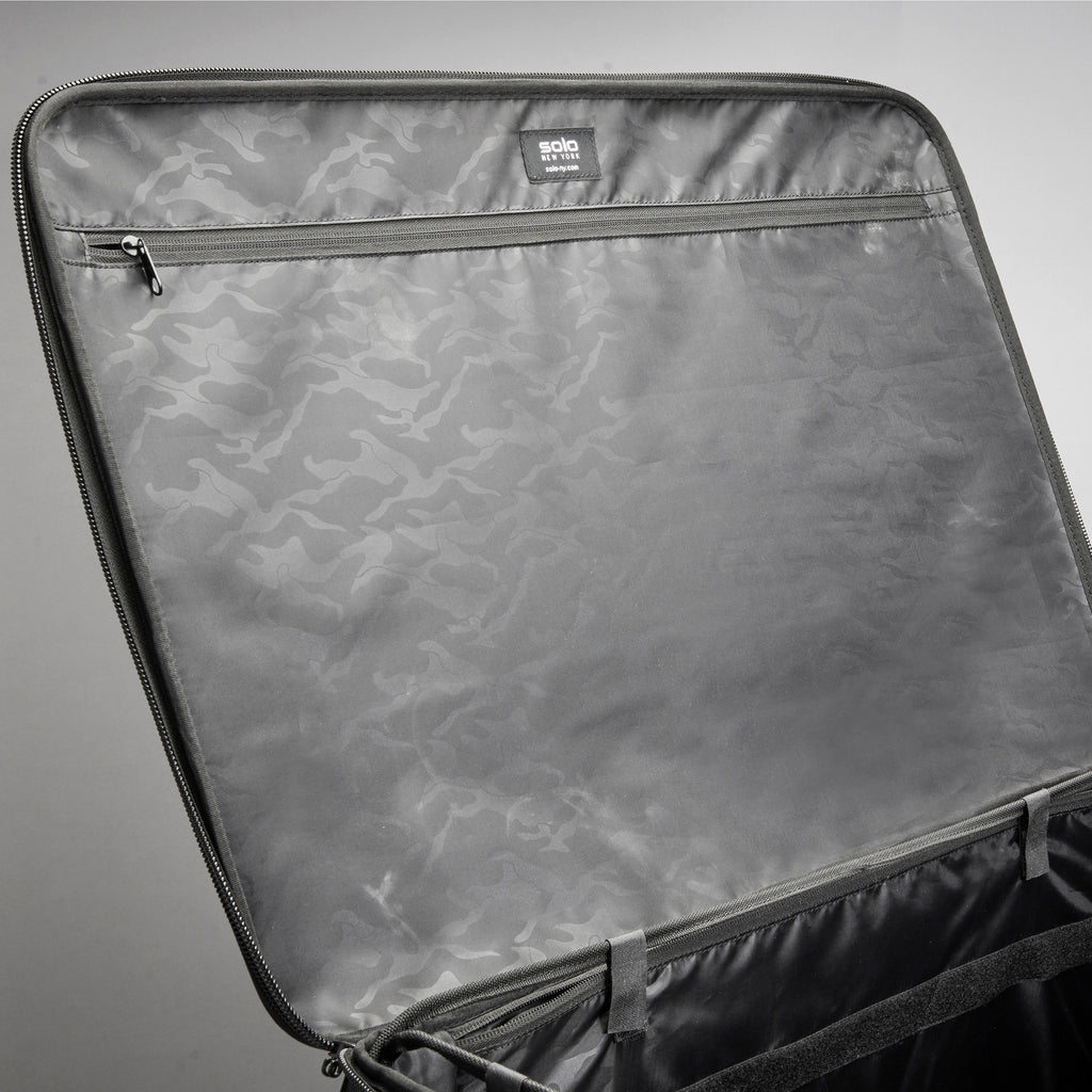 solo-pro-transporter-128-non-roller-travel-luggage-top-case-box-2-of-2-black-175-x-26-x-1875-bump-resistant-black-luggage-128l-volume-capacity-1-pack_uslssc11010 - 4
