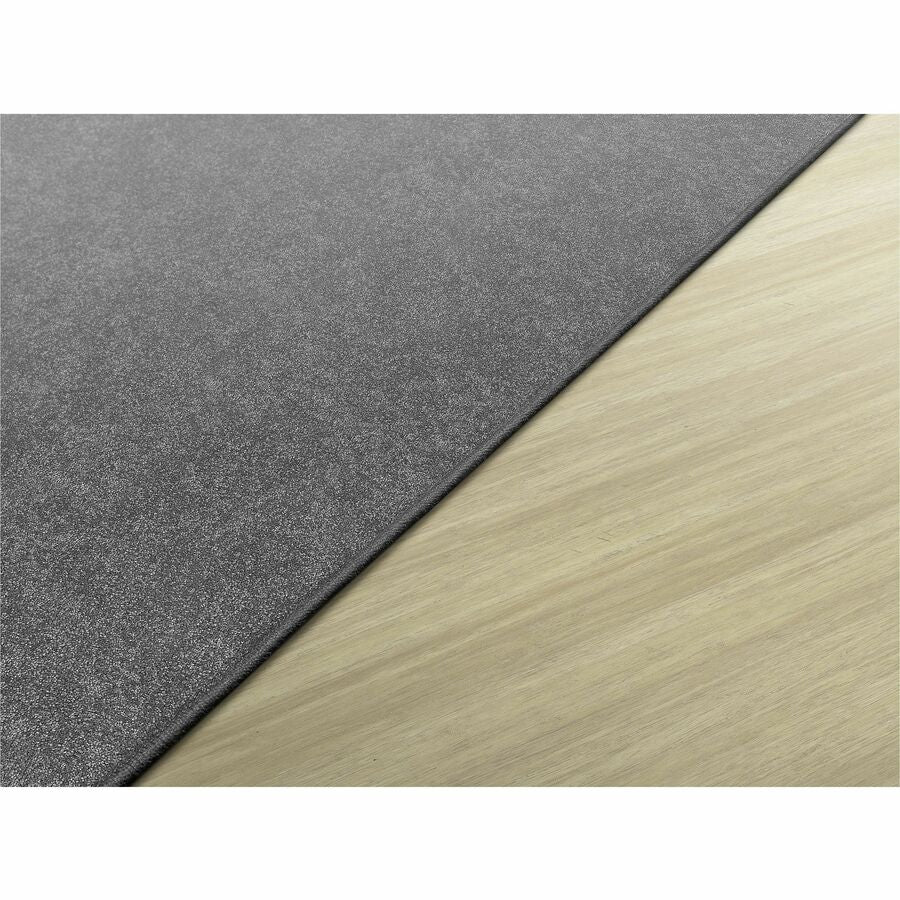 Flagship Carpets Amerisoft Solid Color Rug - 48" Length x 72" Width - Rectangle - Gray - Polyester, Nylon - 5