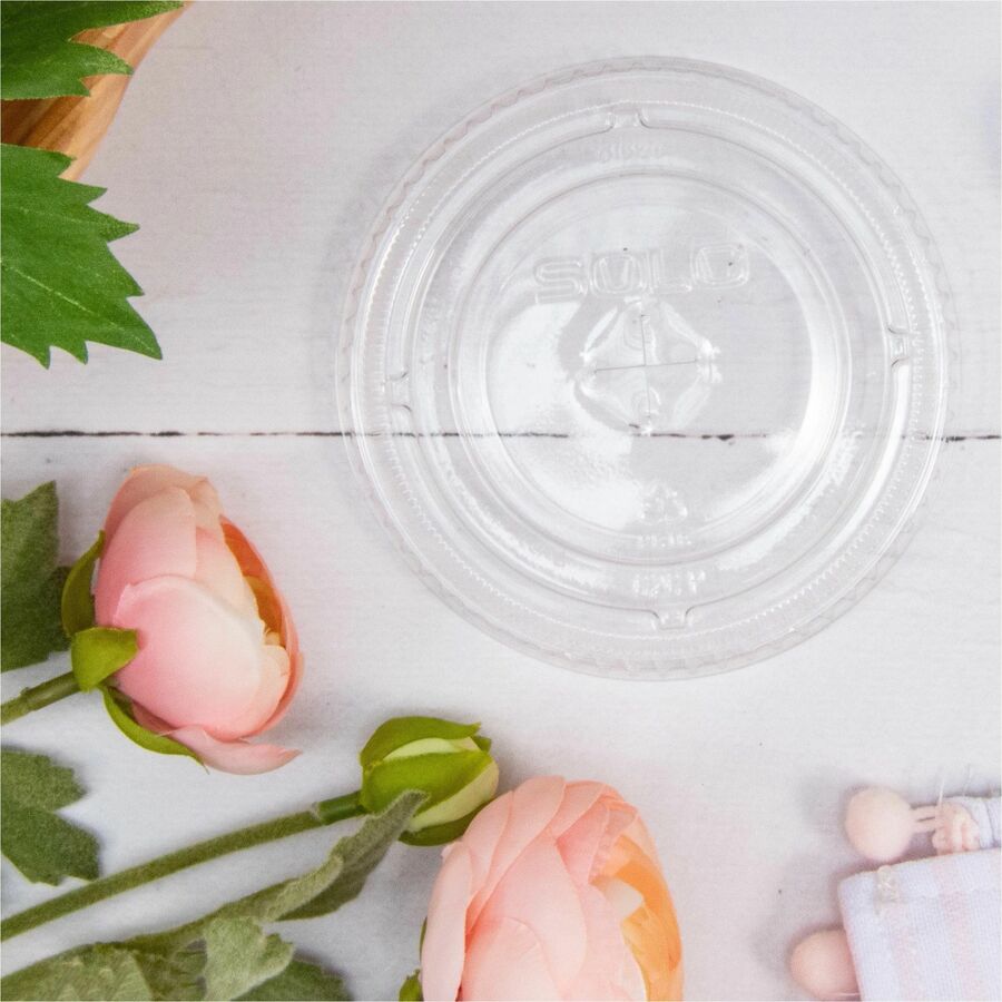 Solo Cup Straw Slotted Clear Lids - Flat - 1000 / Carton - Clear