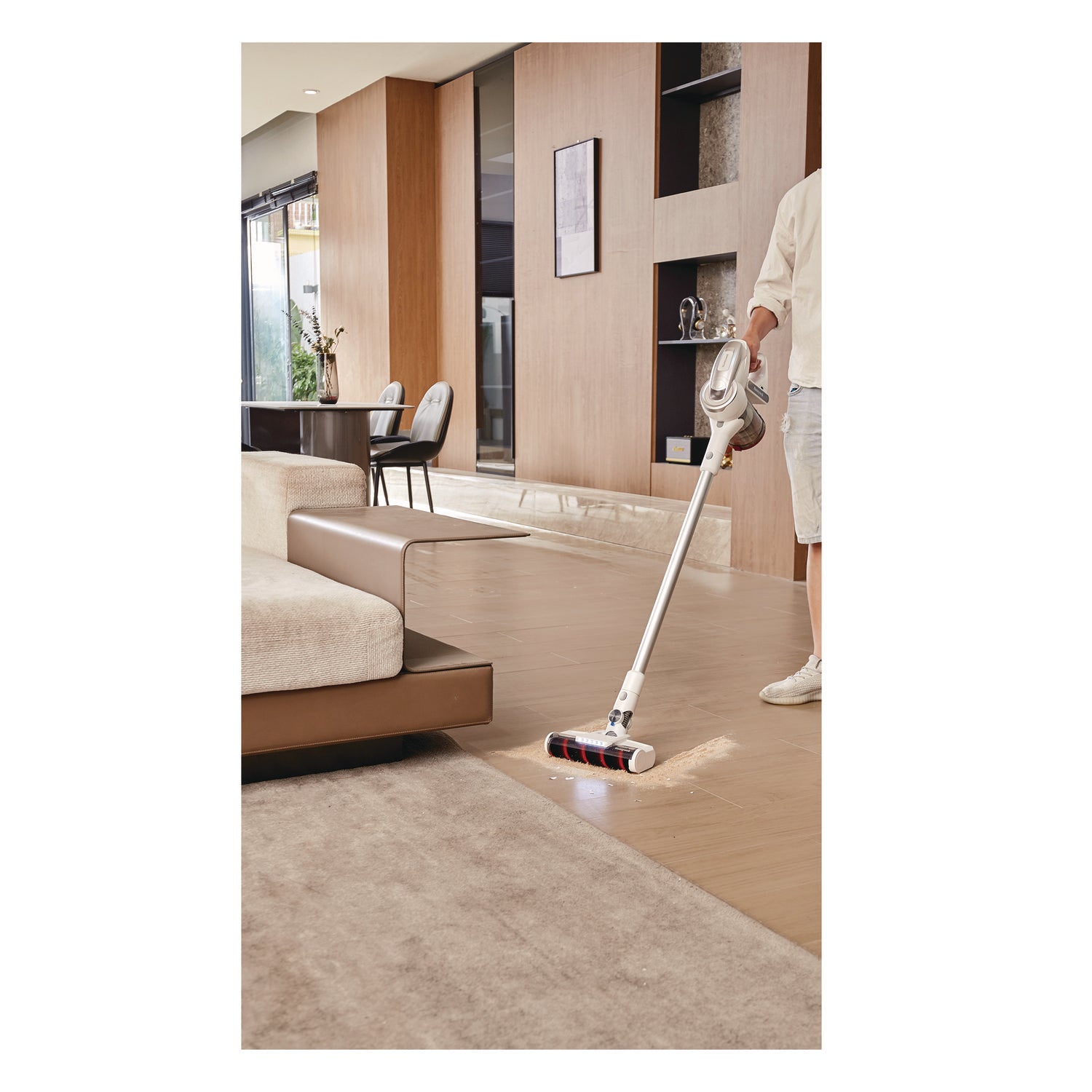 aeromax-elite-vc10-cordless-vacuum-87-cleaning-path-white_hwlhvc10amewt01 - 2