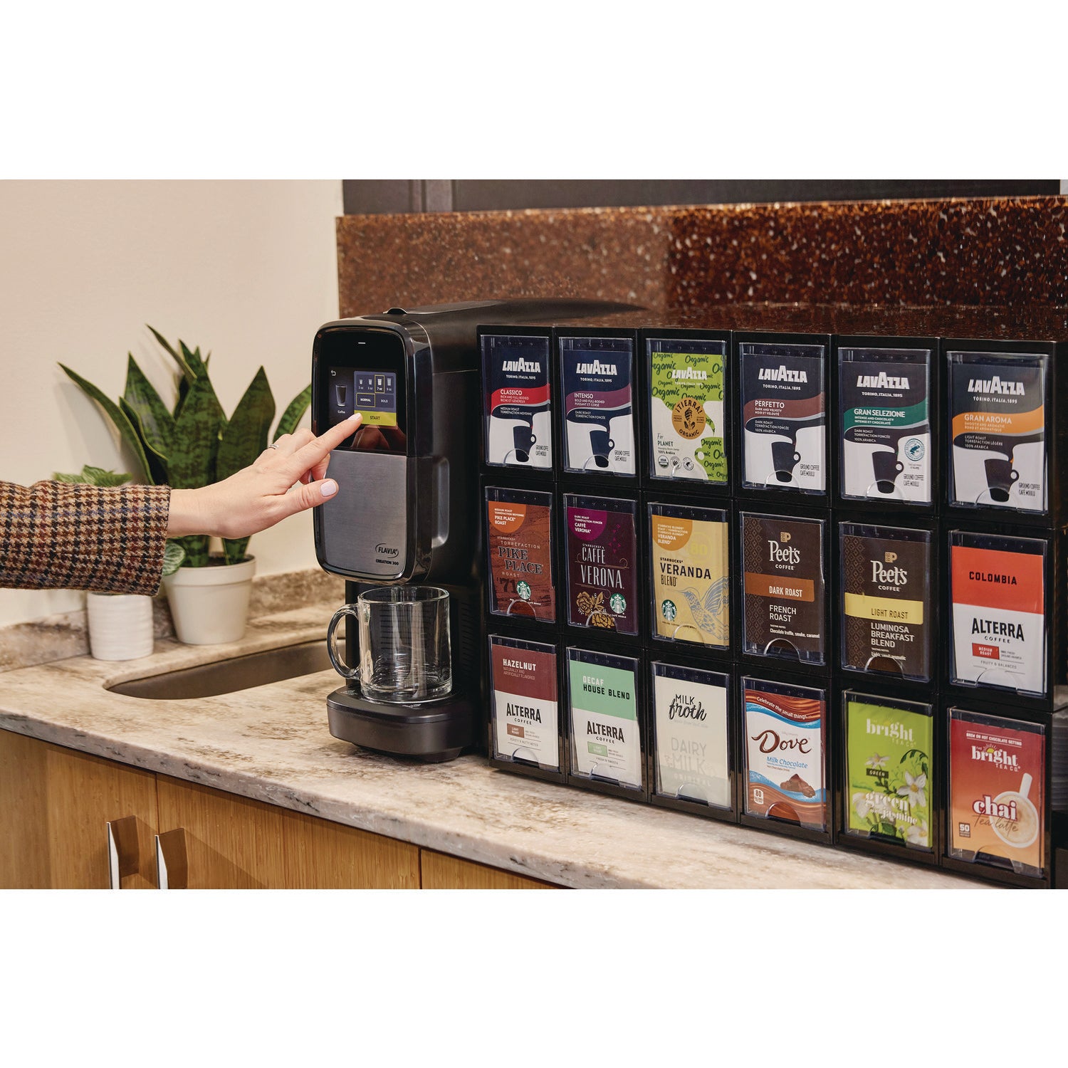 creation-c300-single-serve-coffee-brewer-machine-black_lav18000587 - 5