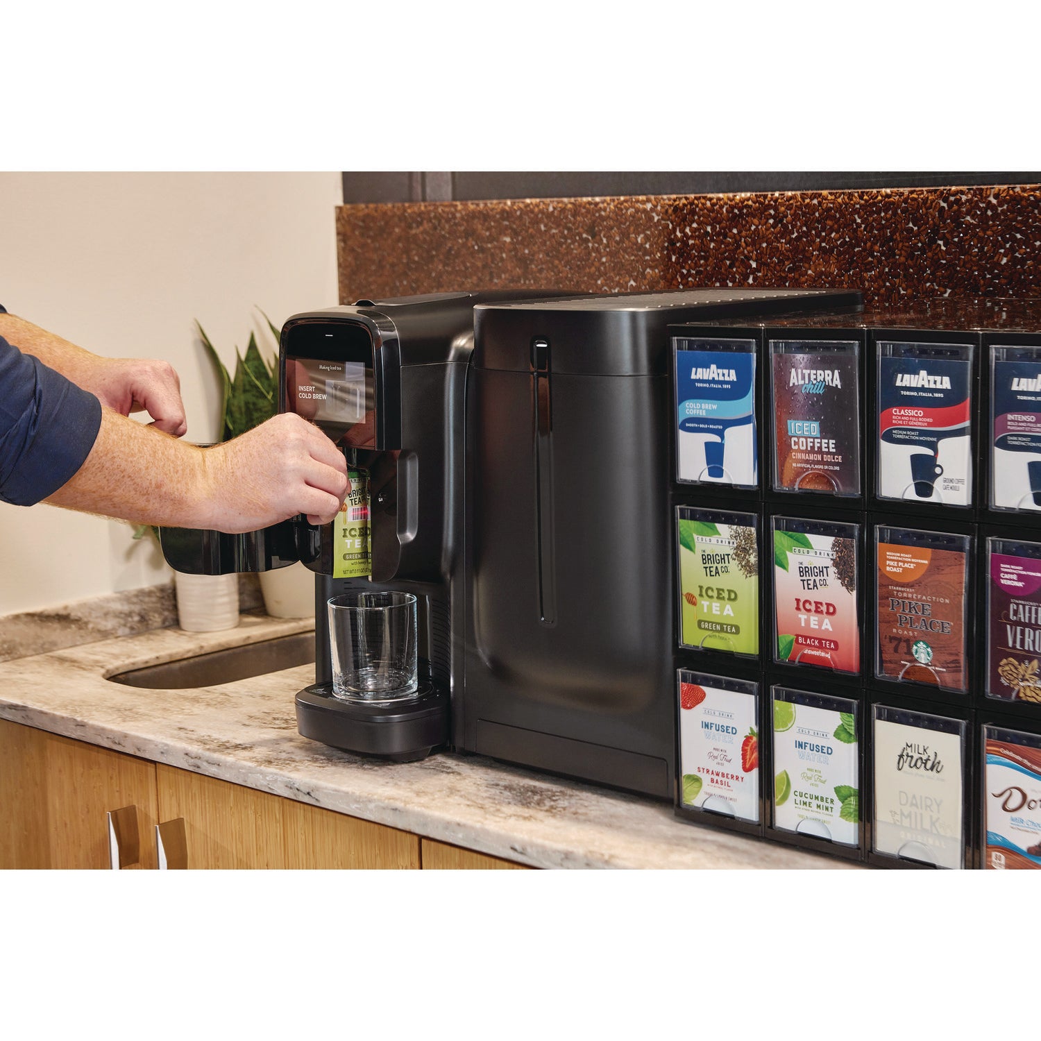 creation-c300-single-serve-coffee-brewer-machine-black_lav18000587 - 7