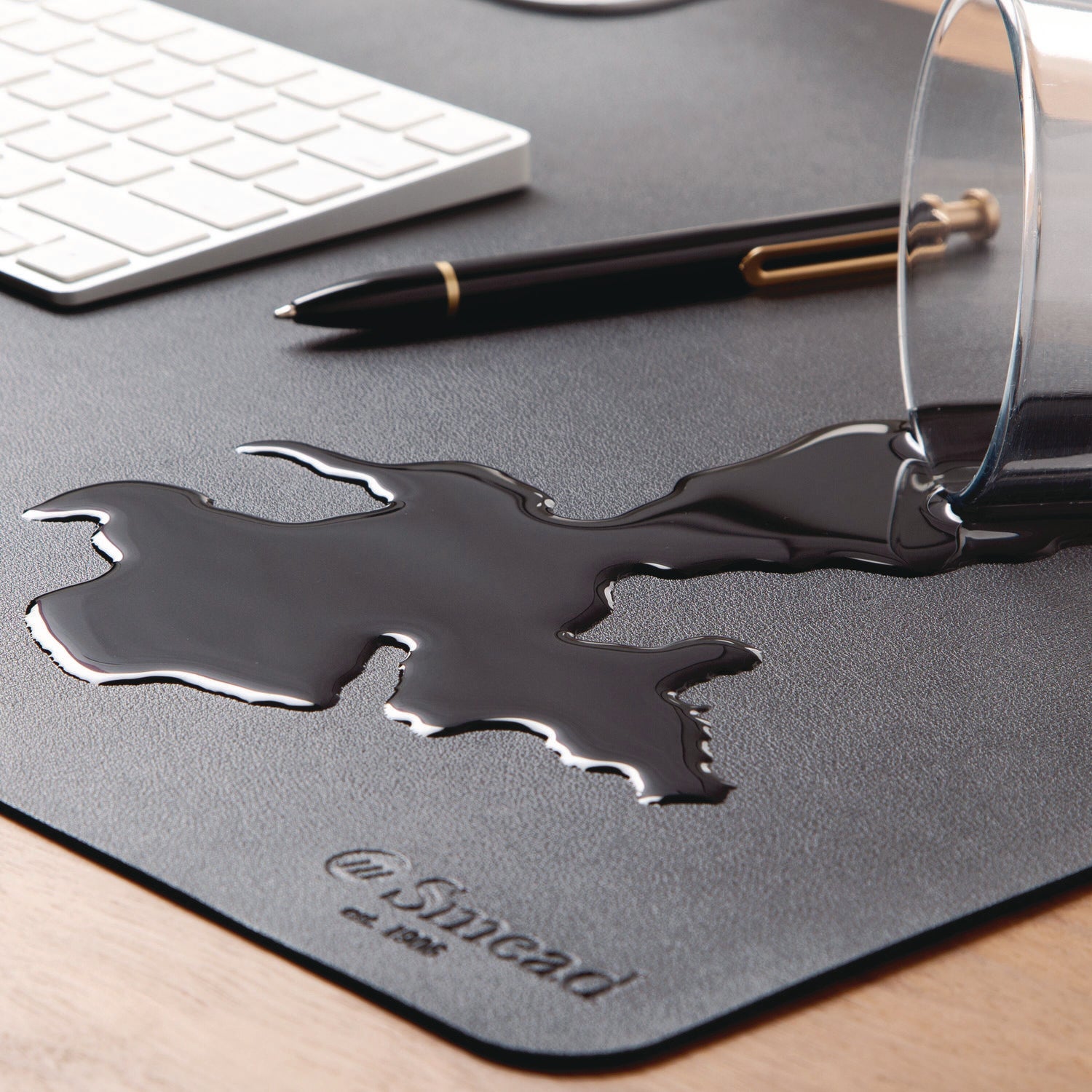 vegan-leather-desk-pads-315-x-157-charcoal_smd64833 - 4
