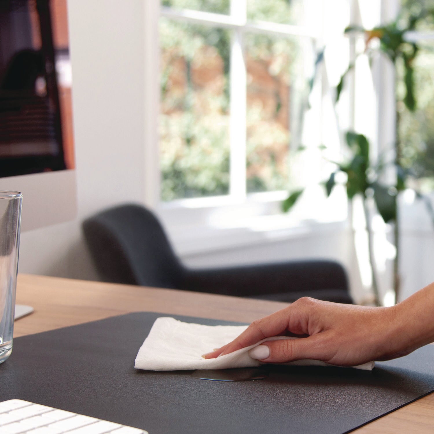 vegan-leather-desk-pads-315-x-157-charcoal_smd64833 - 5