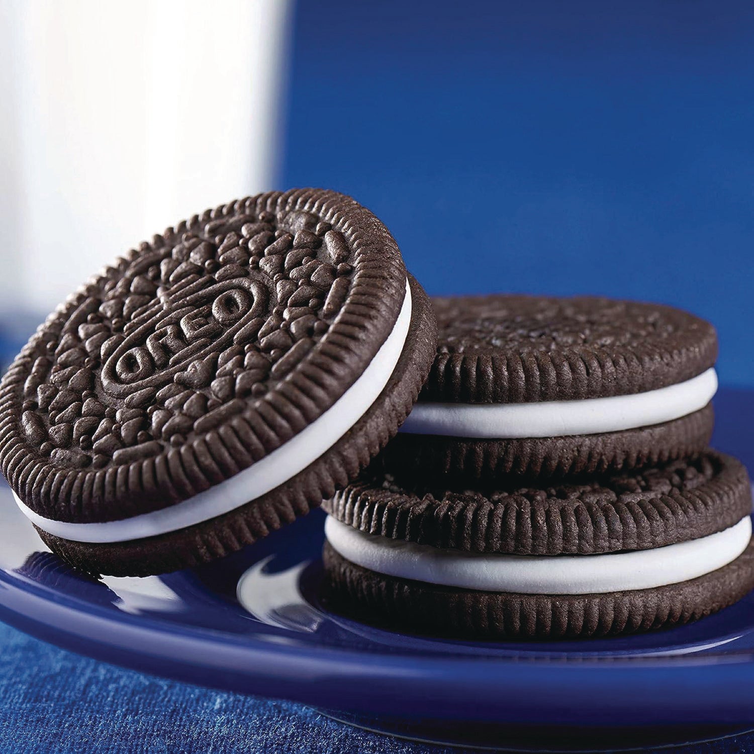 oreo-cookies-single-serve-packs-chocolate-24-oz-pack-6-cookies-pack-12-packs-box_cdb00470 - 3