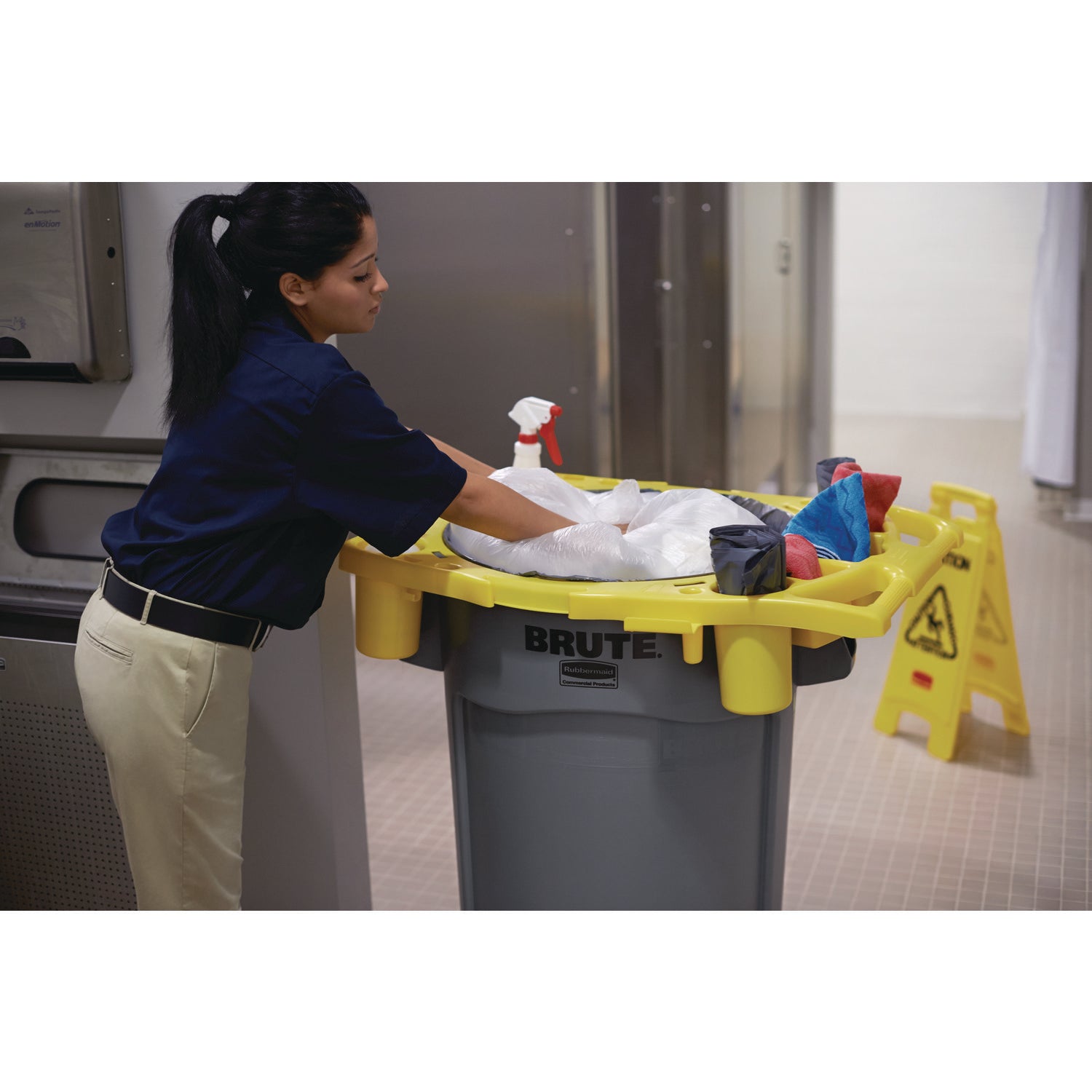 Rubbermaid Brute Rim Caddy, Sold as 1 Each