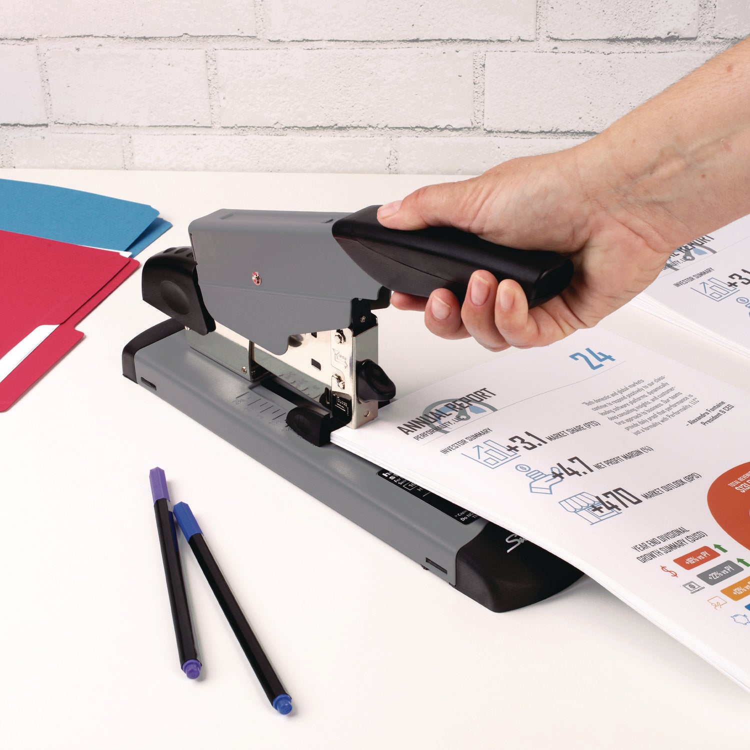 Heavy-Duty Stapler, 160-Sheet Capacity, Black/Gray
