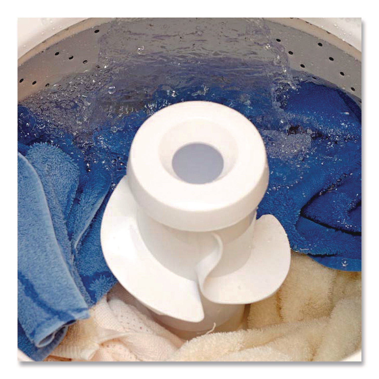 Betco Symplicity Duet L Detergent With Bleach Alternative, 5 Gallon - Ready-To-Use - 640 fl oz (20 quart) - 720 oz (45 lb) - Fresh Scent - Washable, Temperature Resistant, Color Safe, Dirt Resistant, Stain Resistant, Low VOC, EDTA-free, APE-free, NPE