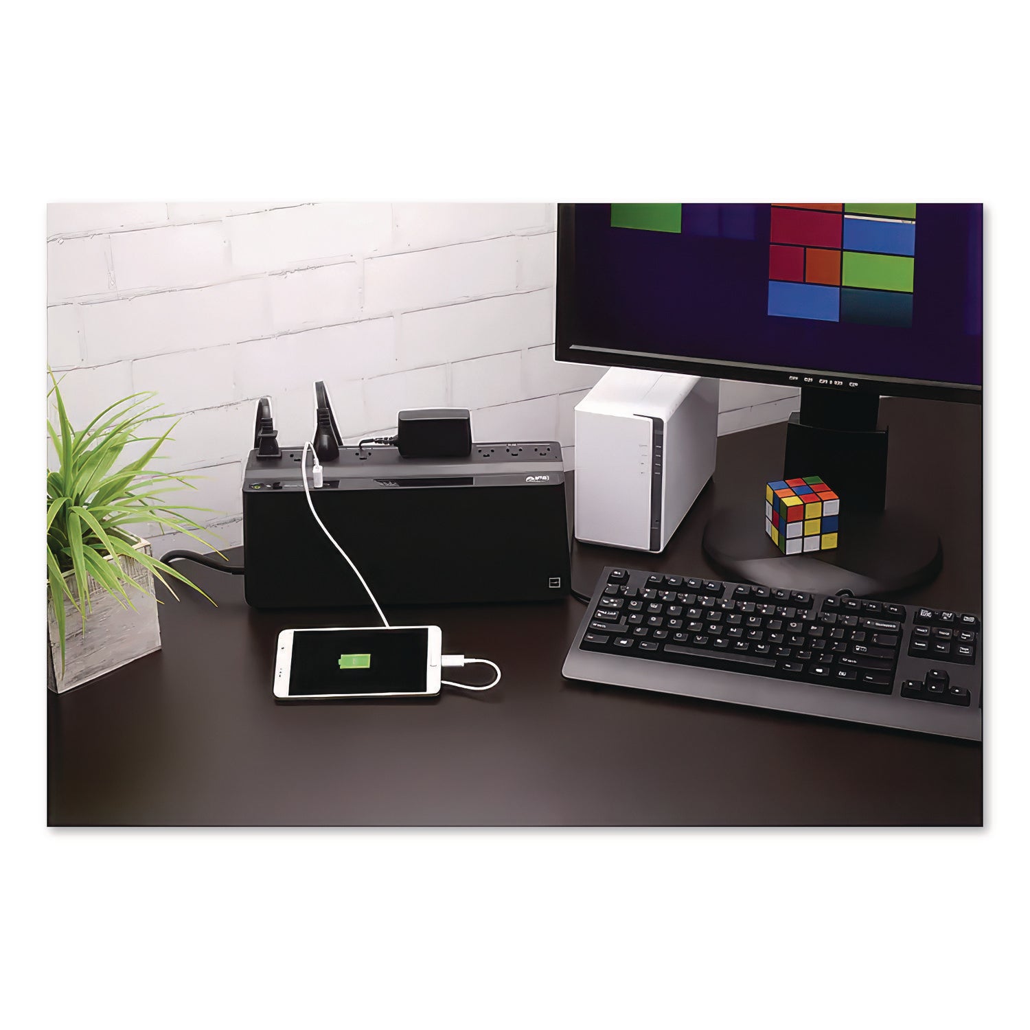 BN900M Back-UPS 900 VA Battery Backup System, 9 Outlets, 900 VA, 354 J