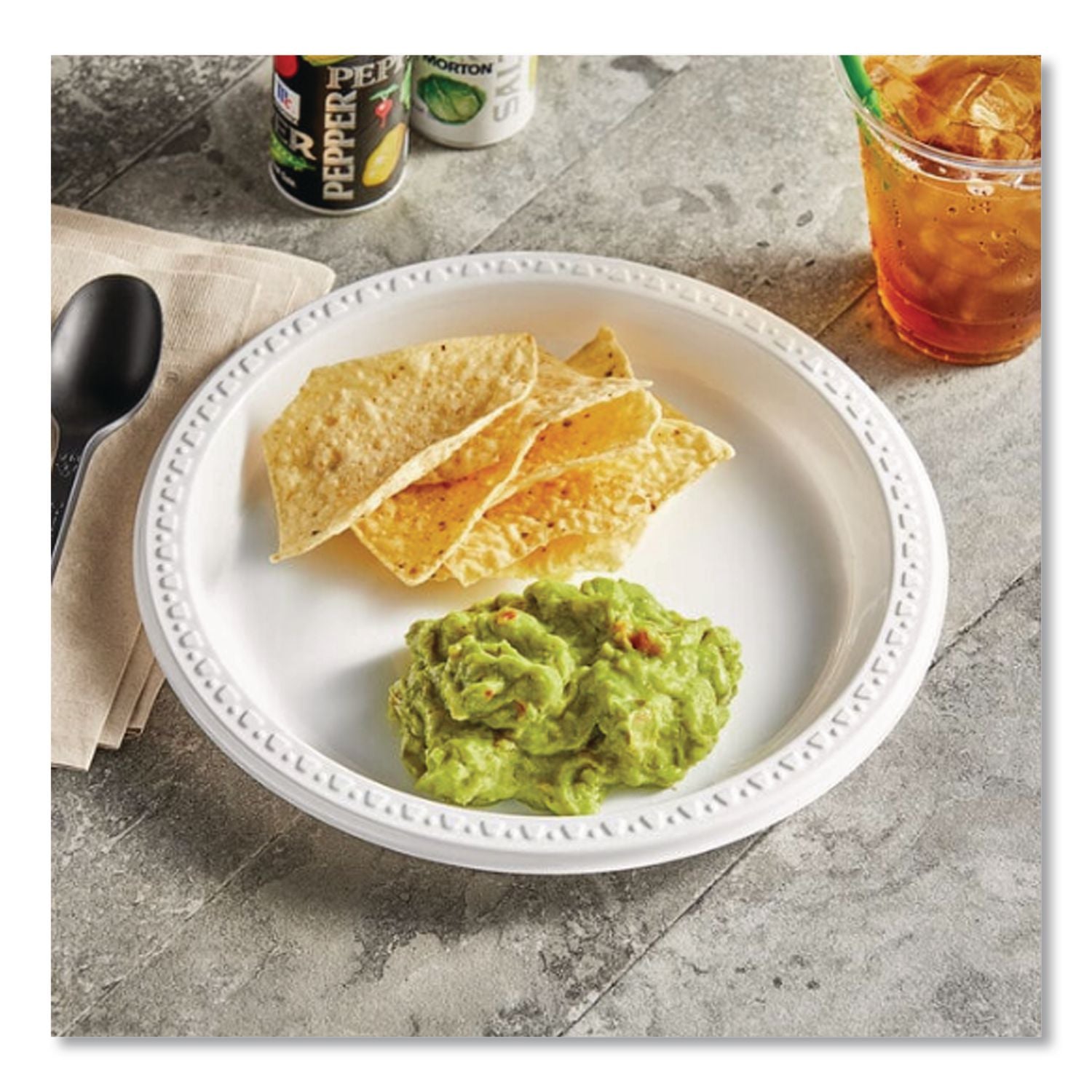 Heavyweight Plastic Plates, 9" dia, White, 125/Pack, 4 Packs/Carton