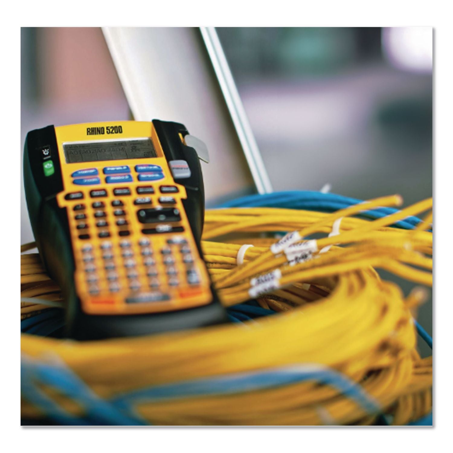 Rhino 5200 Industrial Label Maker Kit, 5 Lines, 4.9 x 9.2 x 2.5