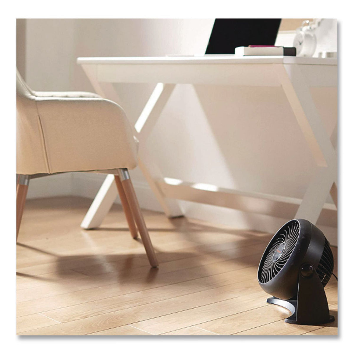 Super Turbo Three-Speed High-Performance Fan, Black