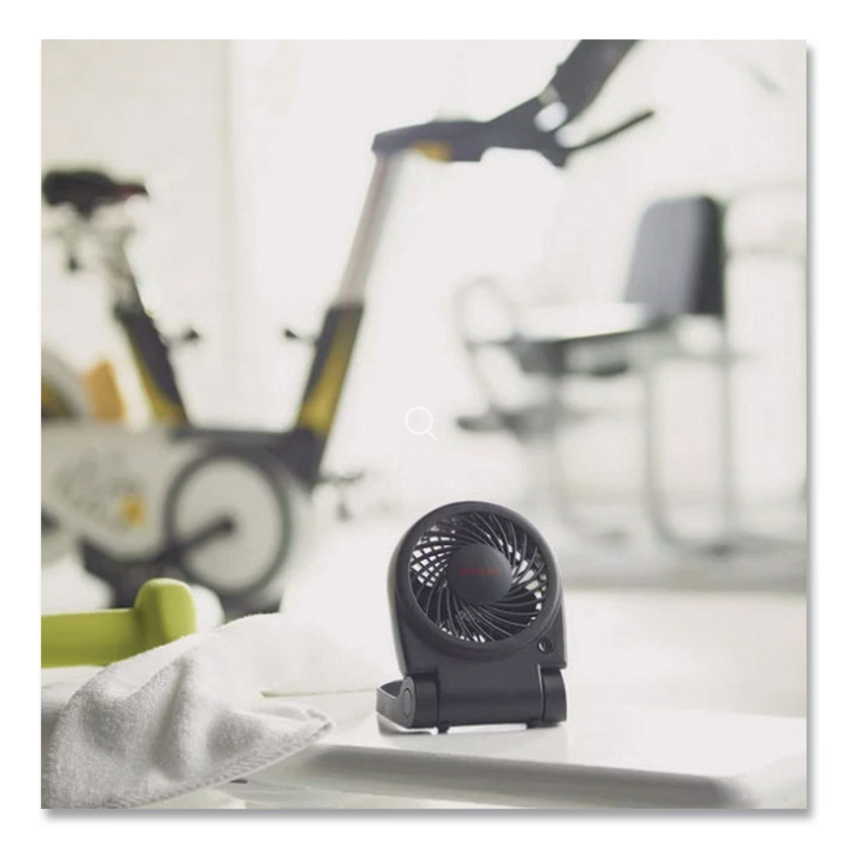 Turbo On The Go USB/Battery Powered Fan, Black