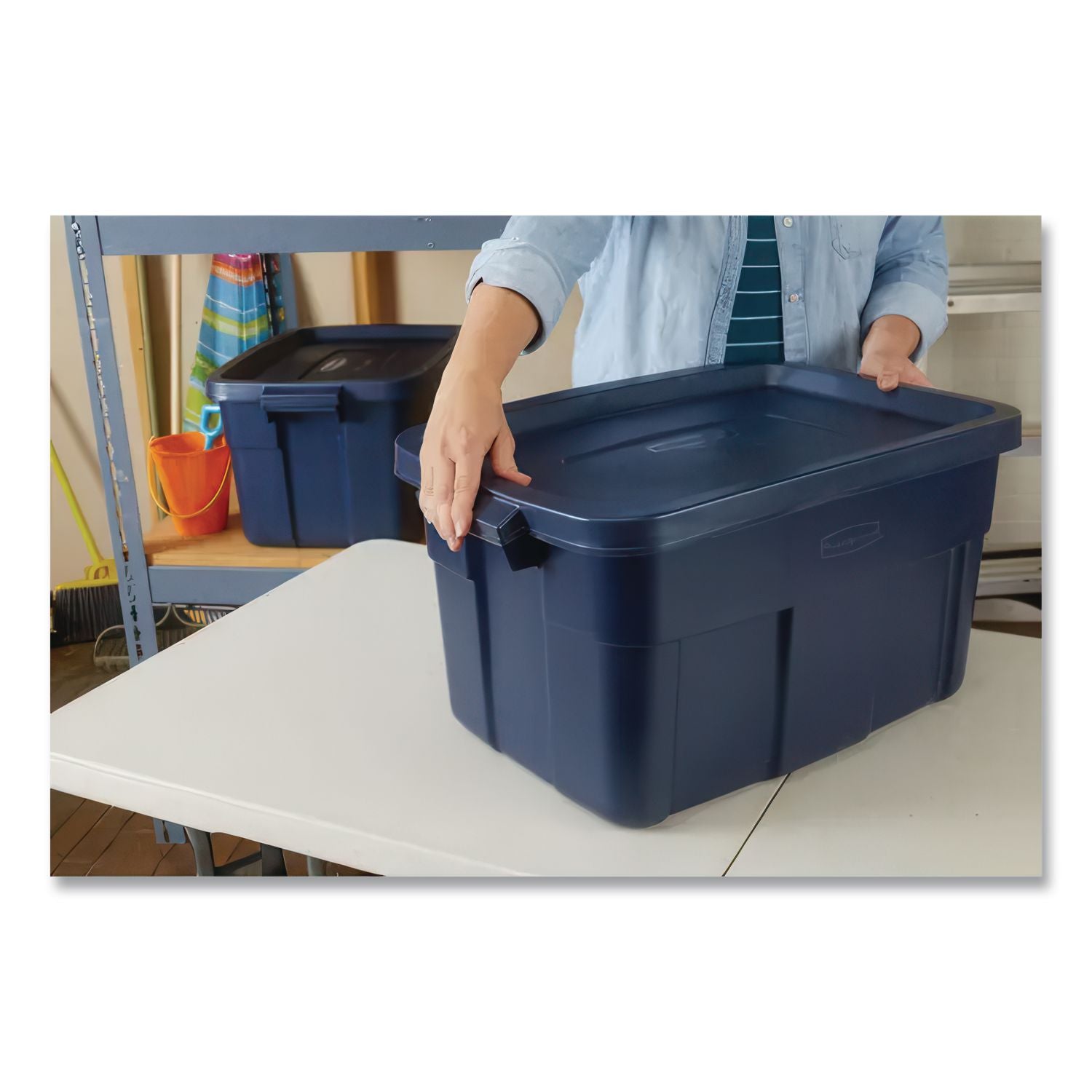 Roughneck Storage Box, 14 gal, 15.88" x 23.88" x 12.25", Dark Indigo Metallic